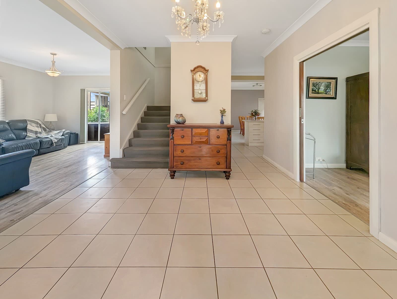 33 Broughton Avenue, Tullimbar, Tullimbar - Thumbnail 4