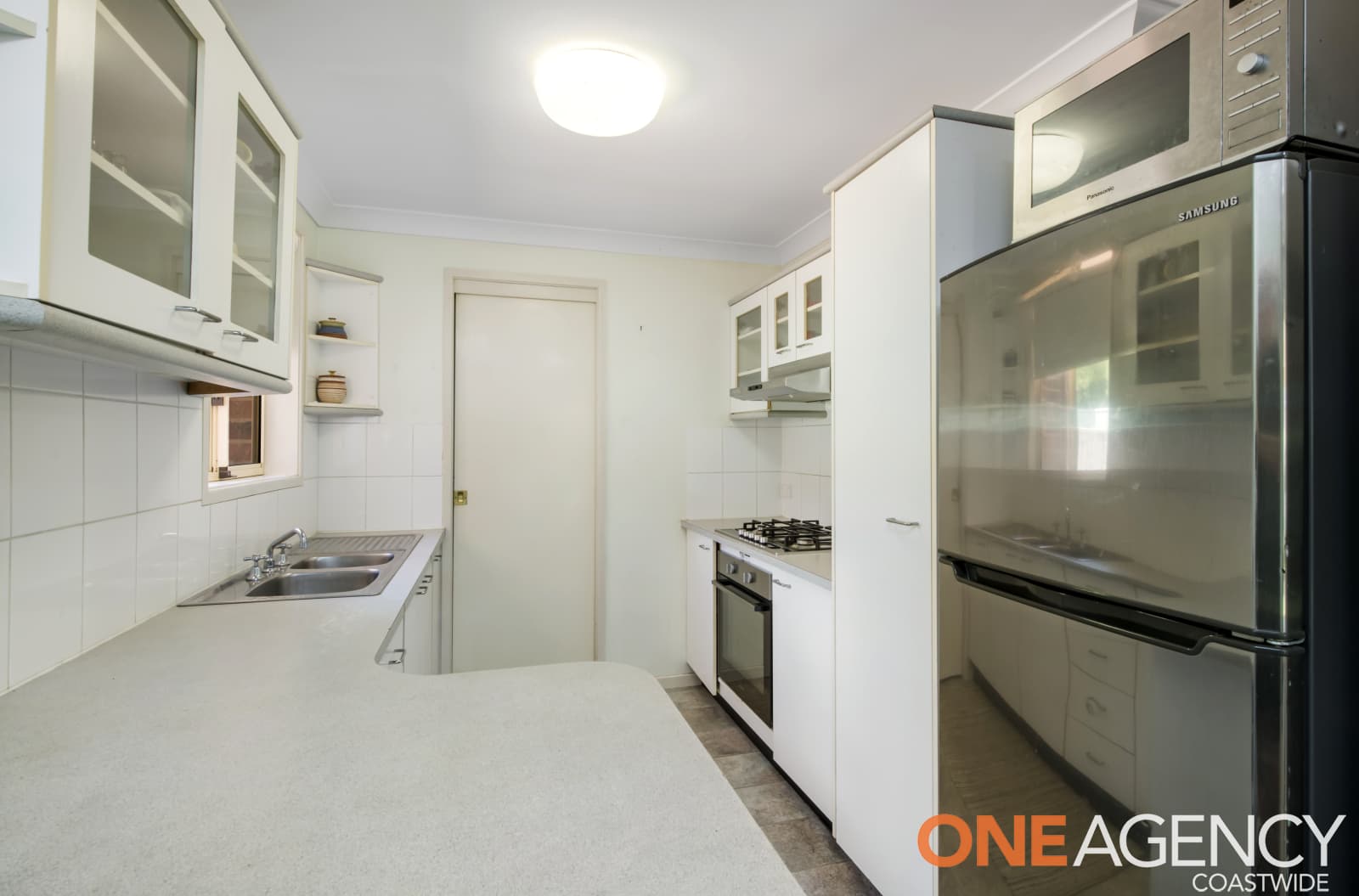 1/12 Milpera Road, Green Point, Green Point - Thumbnail 2