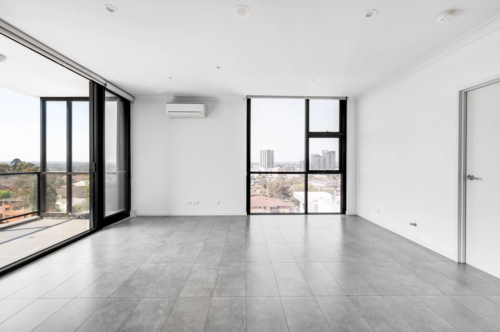 807/420 Macquarie Street, Liverpool, Liverpool - Thumbnail 5