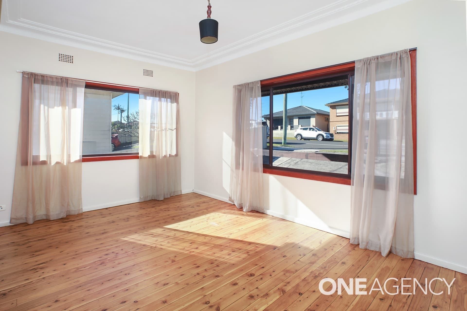74 Weringa Avenue, Lake Heights, Lake Heights - Thumbnail 2