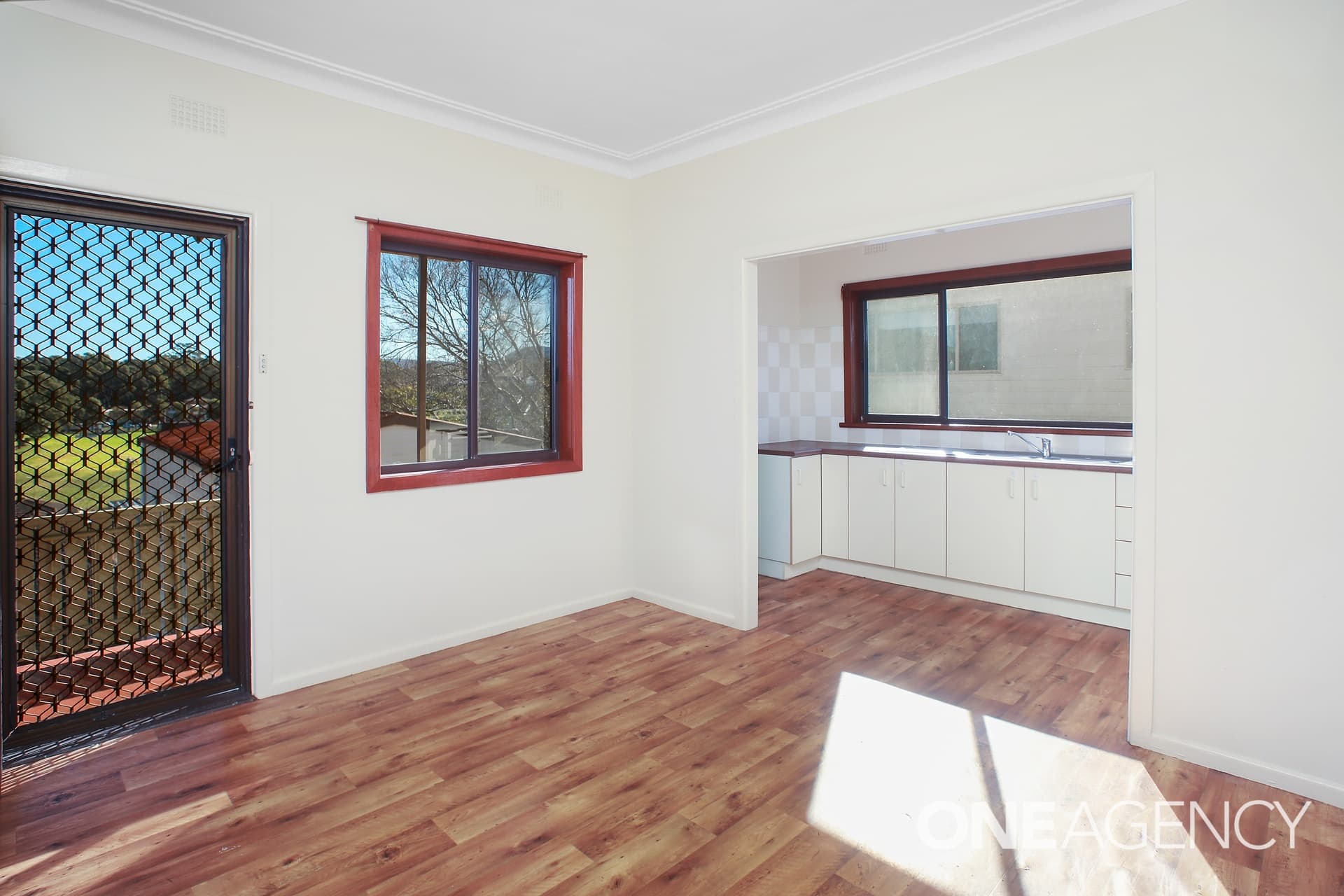 74 Weringa Avenue, Lake Heights, Lake Heights - Thumbnail 3