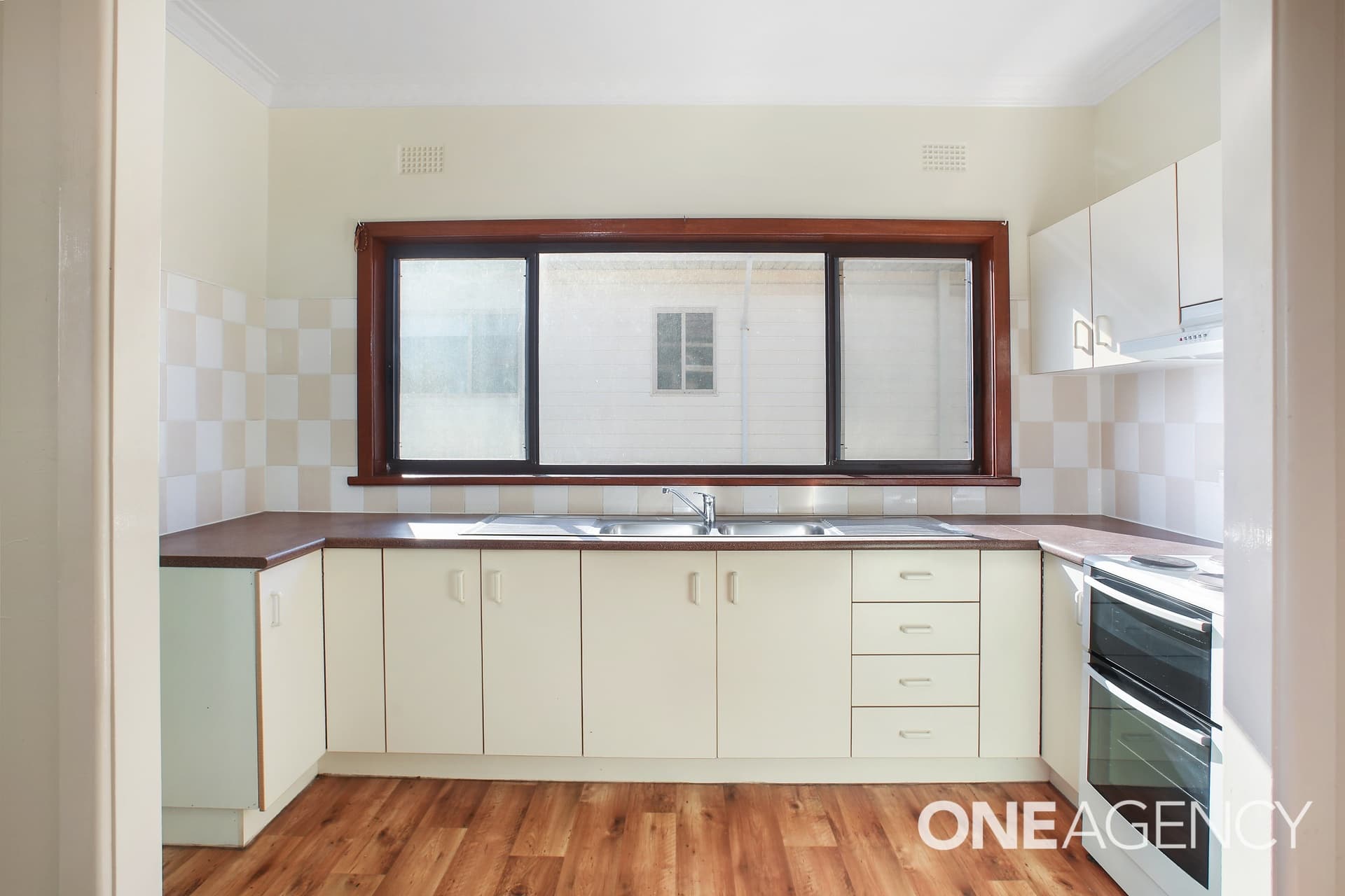 74 Weringa Avenue, Lake Heights, Lake Heights - Thumbnail 4