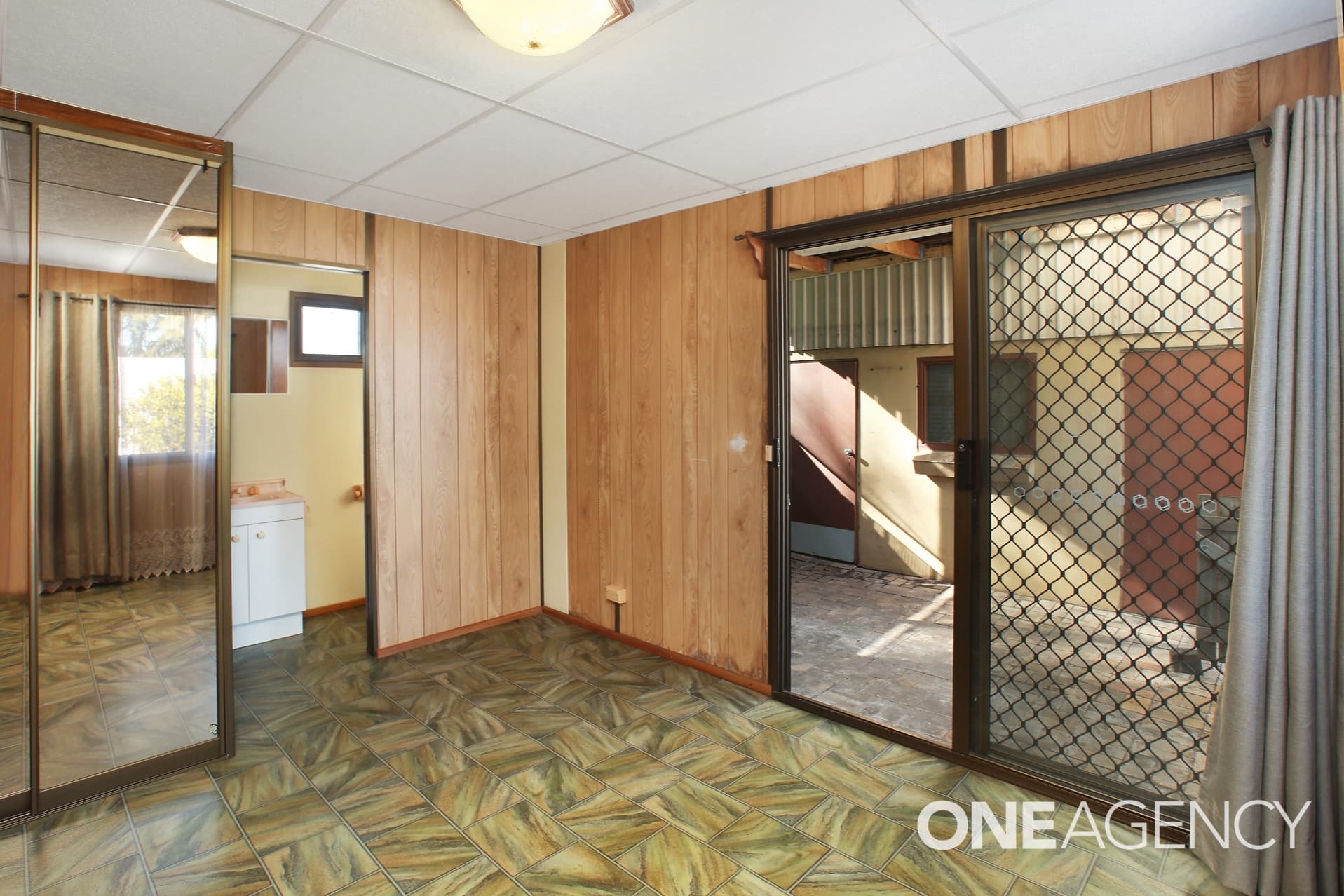 74 Weringa Avenue, Lake Heights, Lake Heights - Thumbnail 7