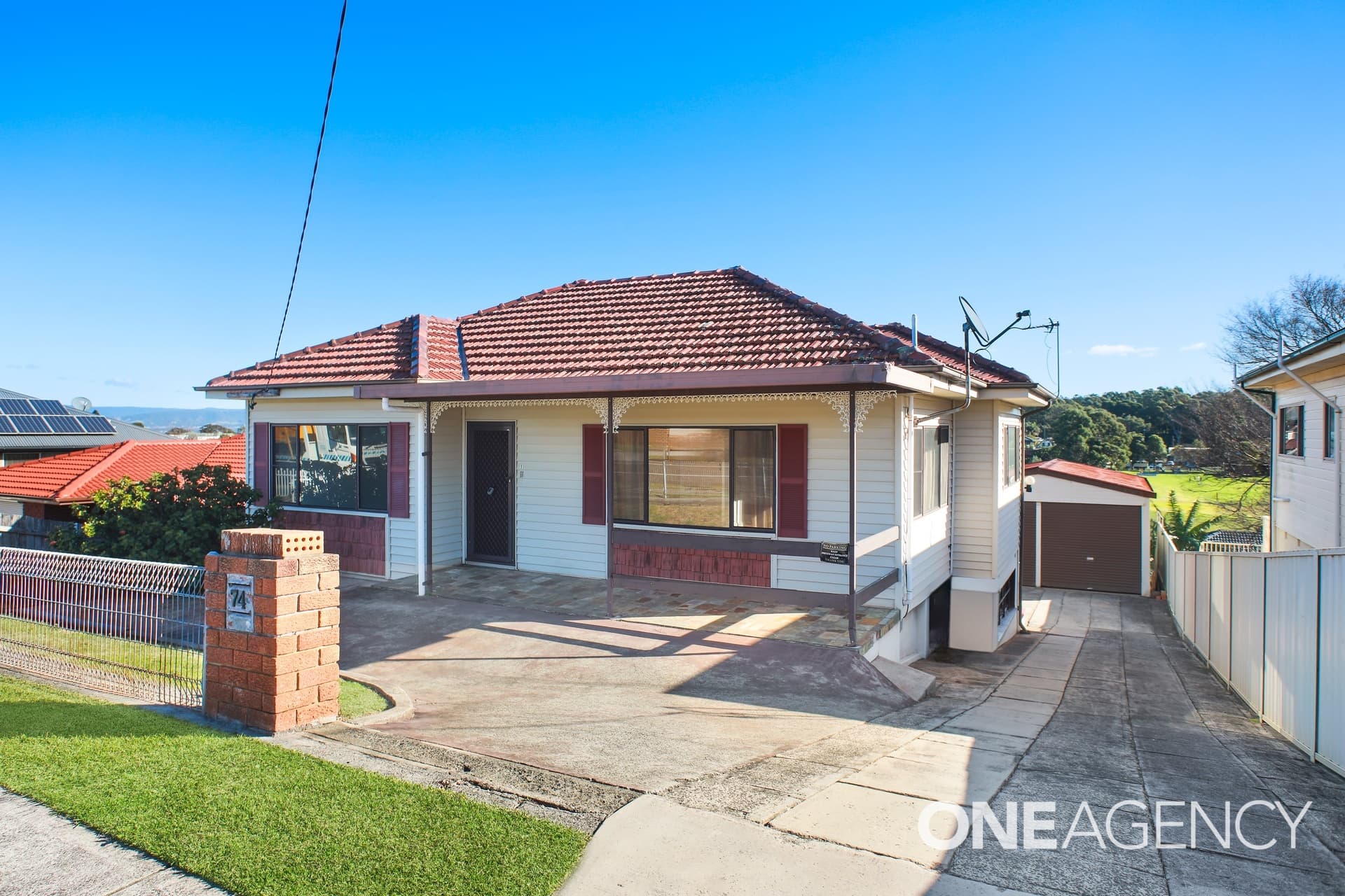 74 Weringa Avenue, Lake Heights, Lake Heights - Image 1
