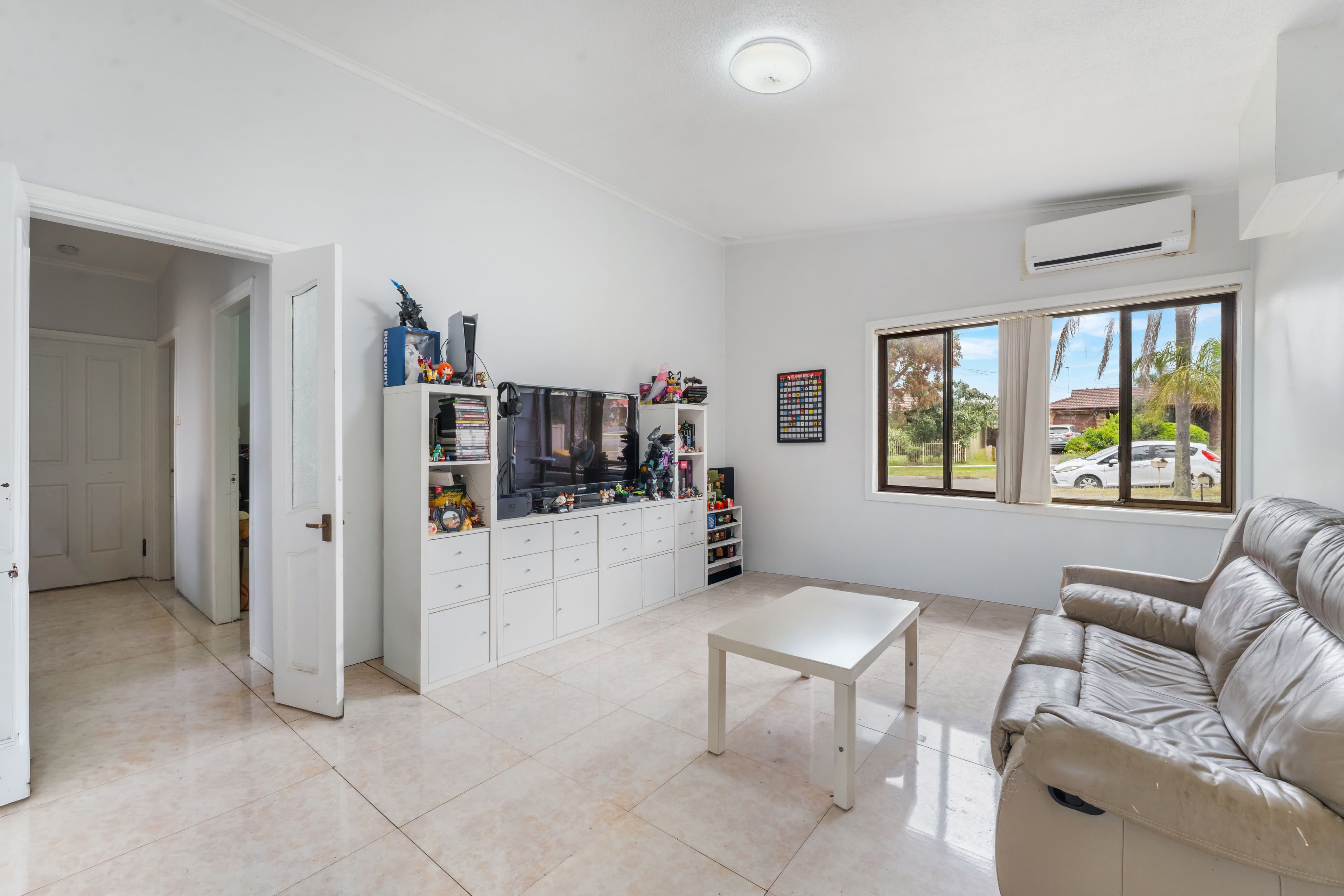 95 & 95a De Meyrick Avenue, Lurnea, Lurnea - Thumbnail 3