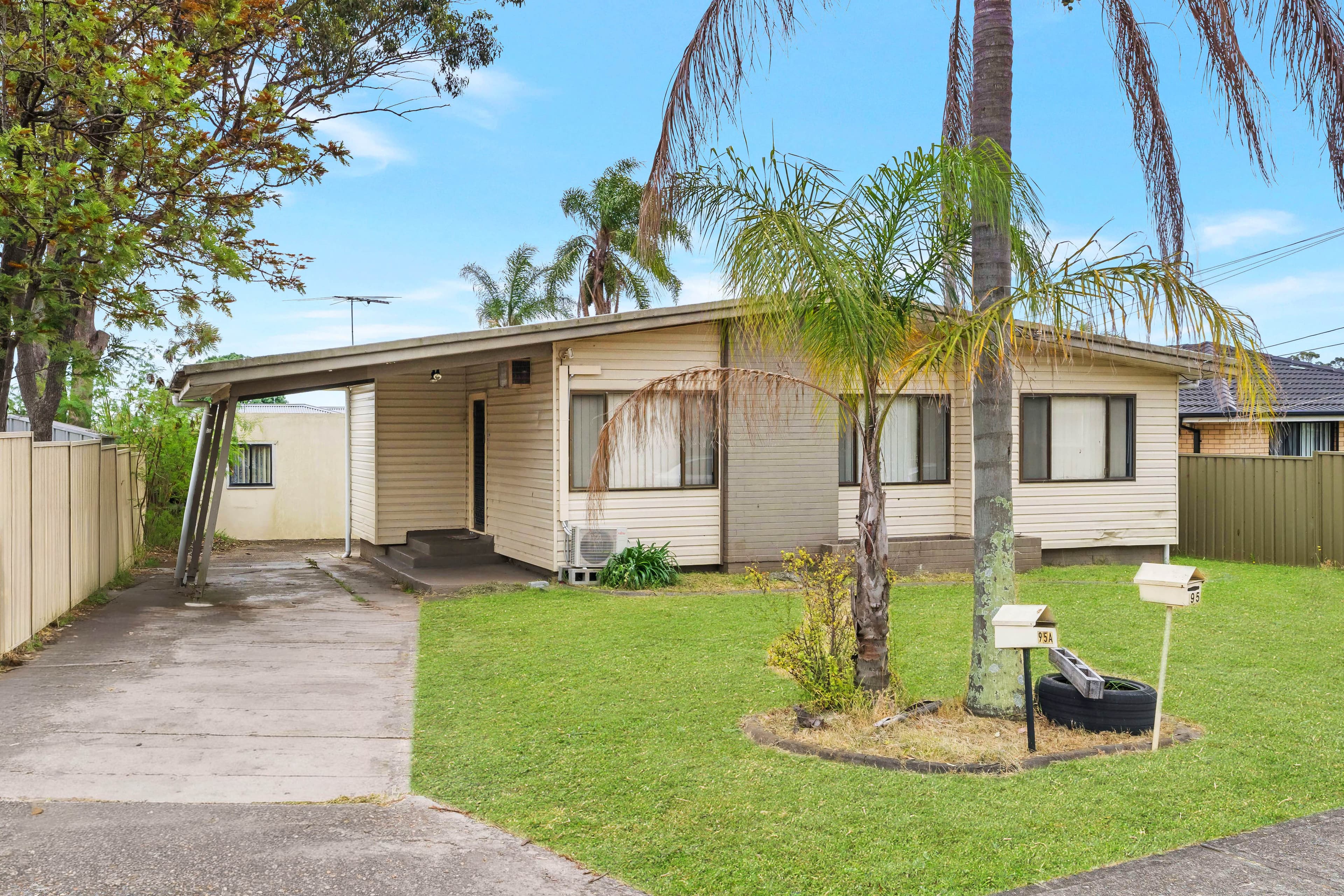 95 & 95a De Meyrick Avenue, Lurnea, Lurnea - Image 1