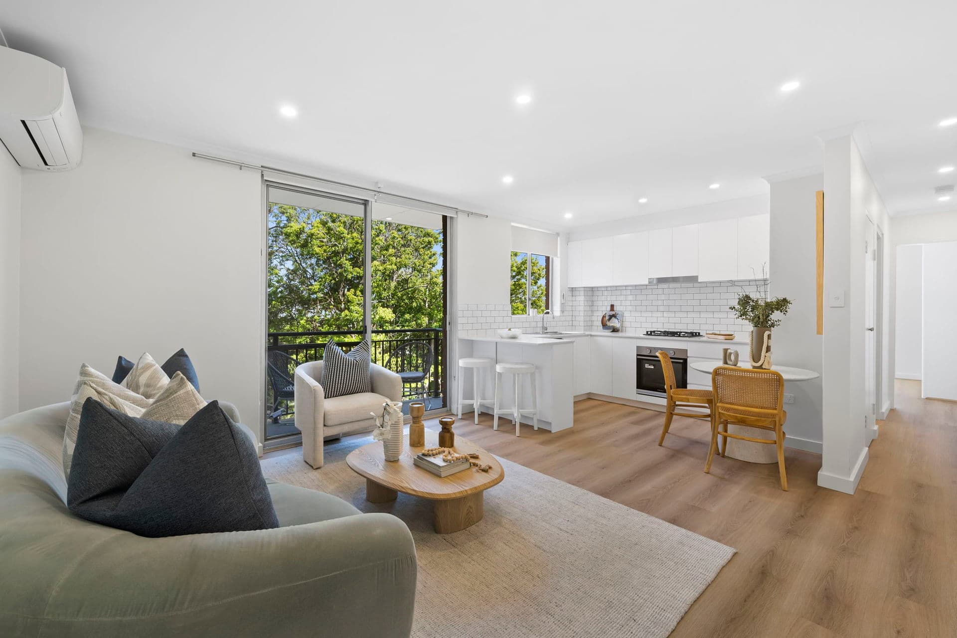 15/26 Waine Street, Freshwater, Freshwater - Image 1