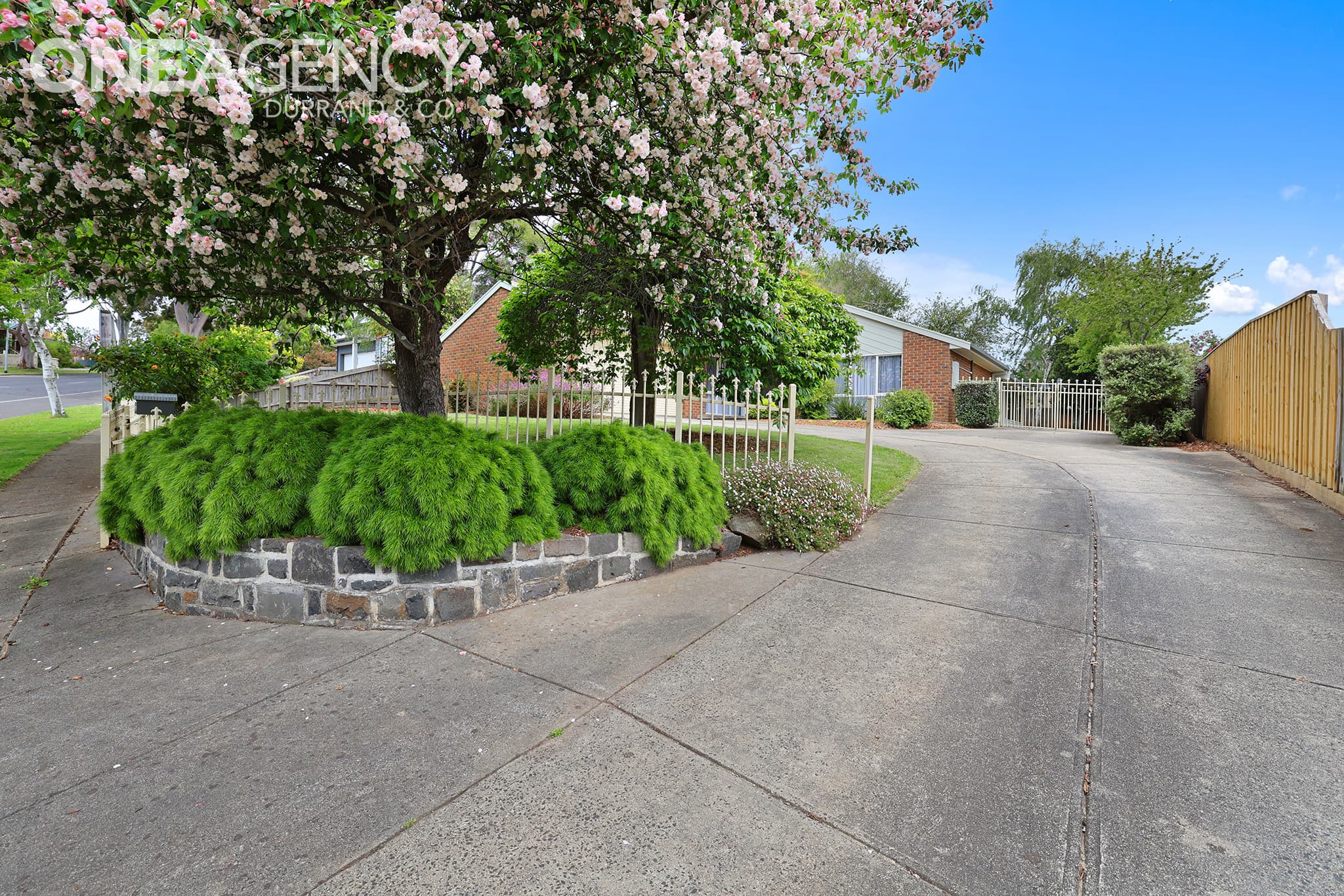 6 Jackson Drive, Drouin, Drouin - Image 1