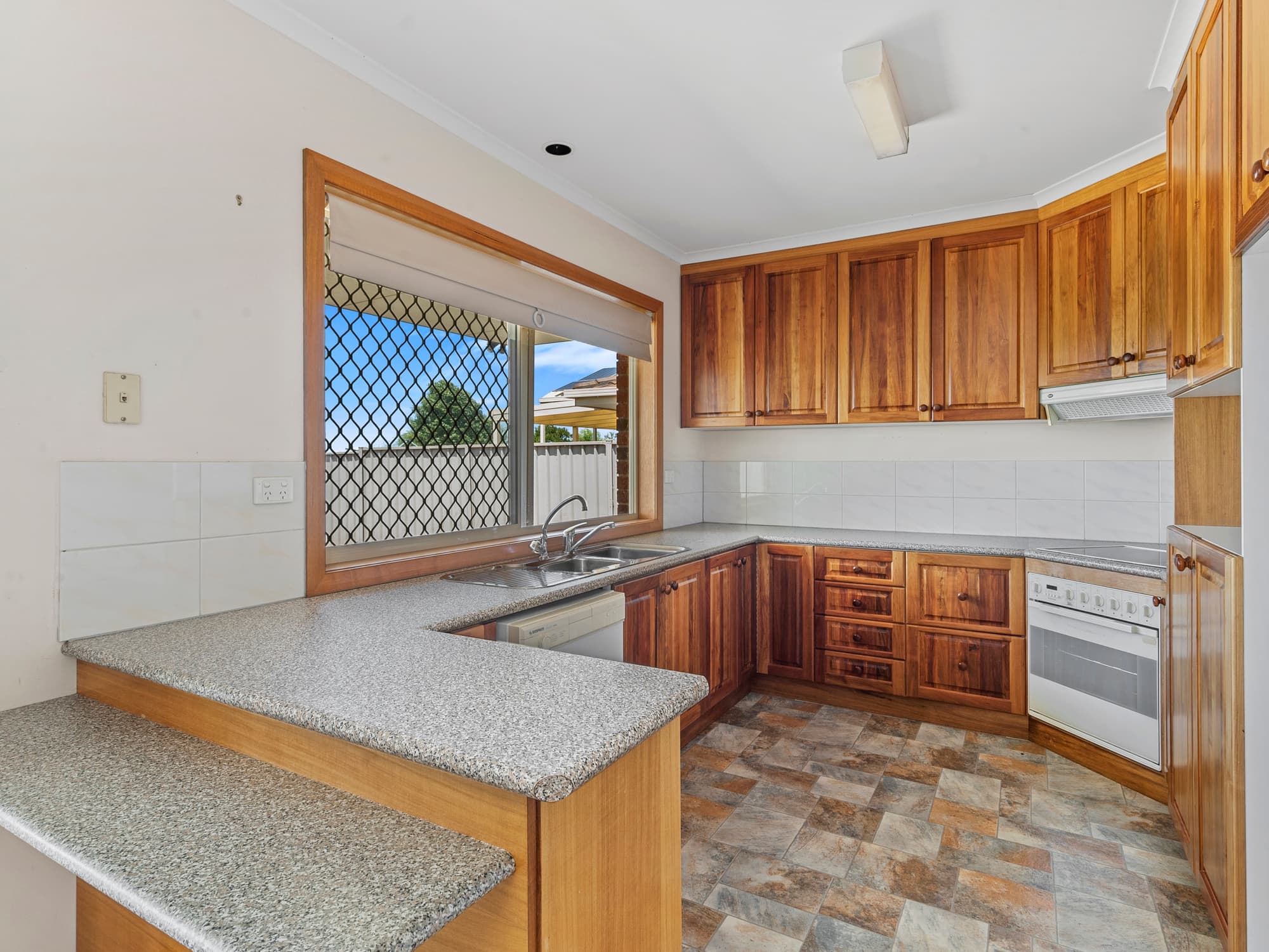 20 Rosemary Court, Yarrawonga, Yarrawonga - Thumbnail 6