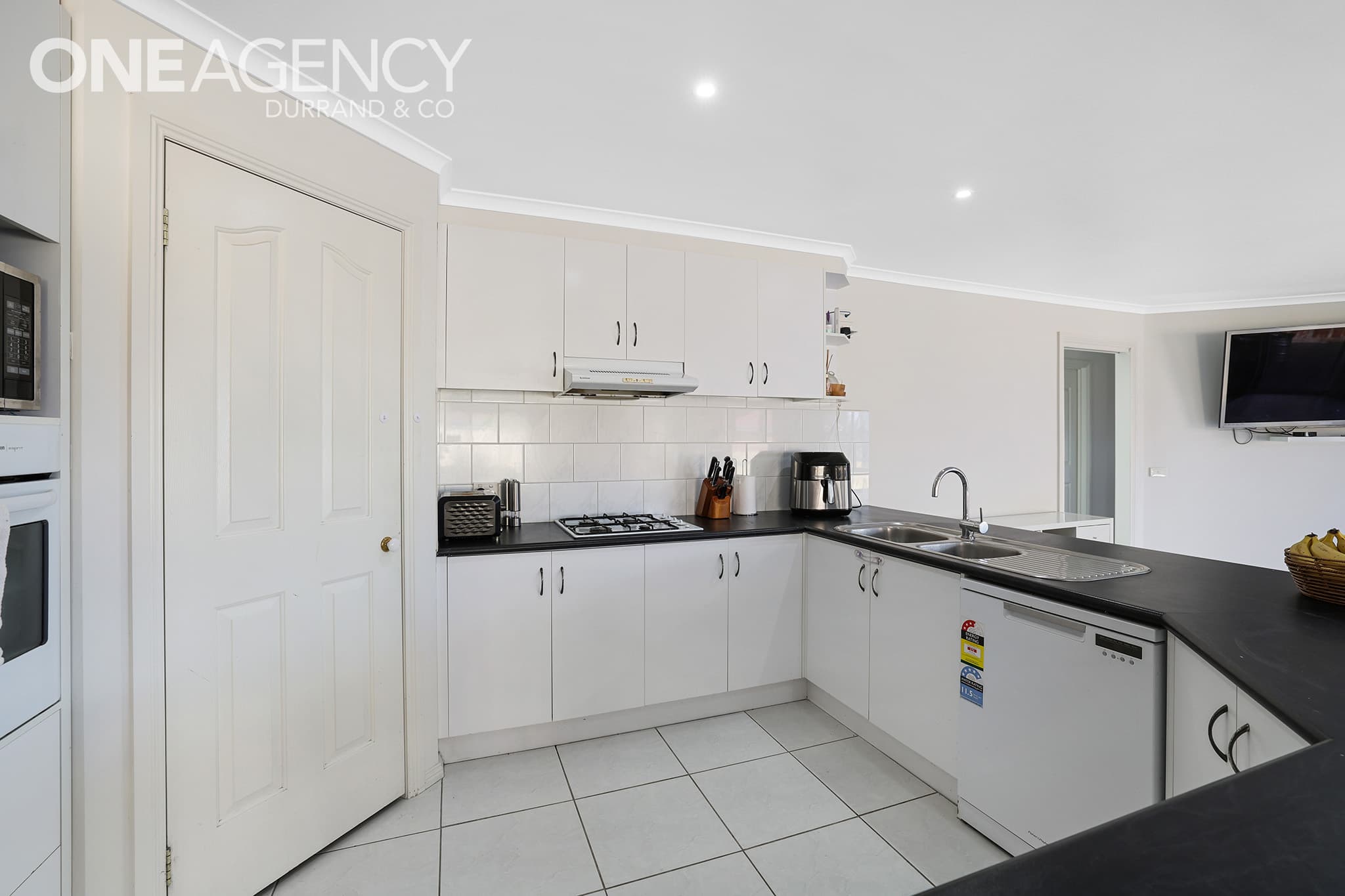 21 Hamilton Drive, Warragul, Warragul - Thumbnail 2