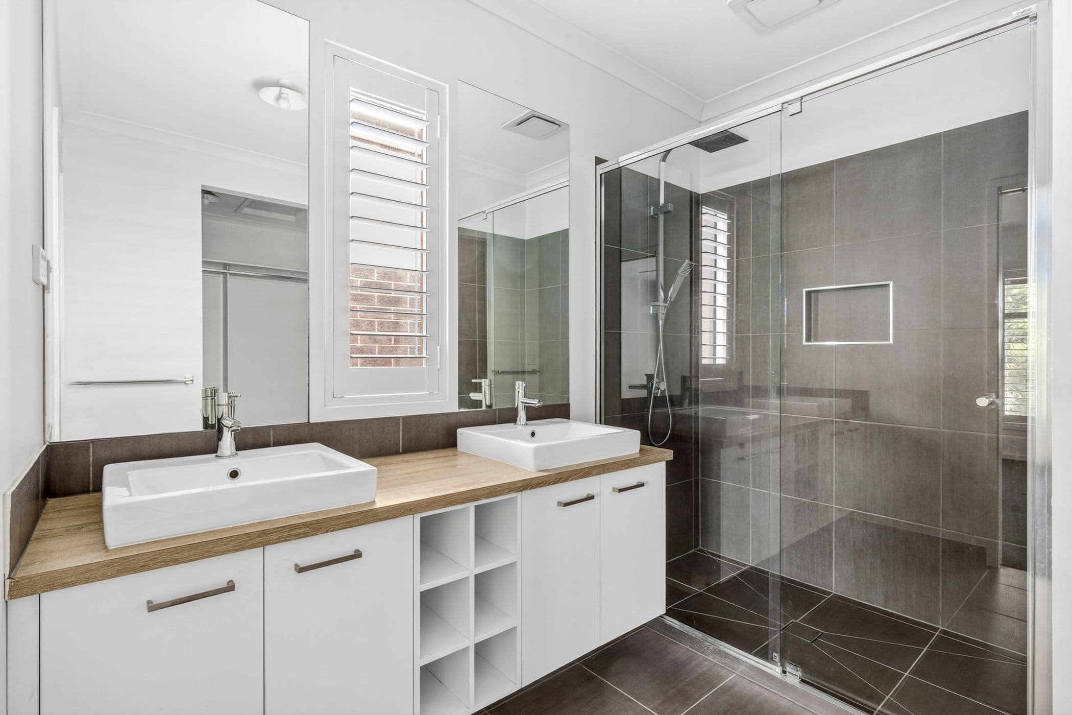 226 Warralily Boulevard, Armstrong Creek, Armstrong Creek - Thumbnail 7