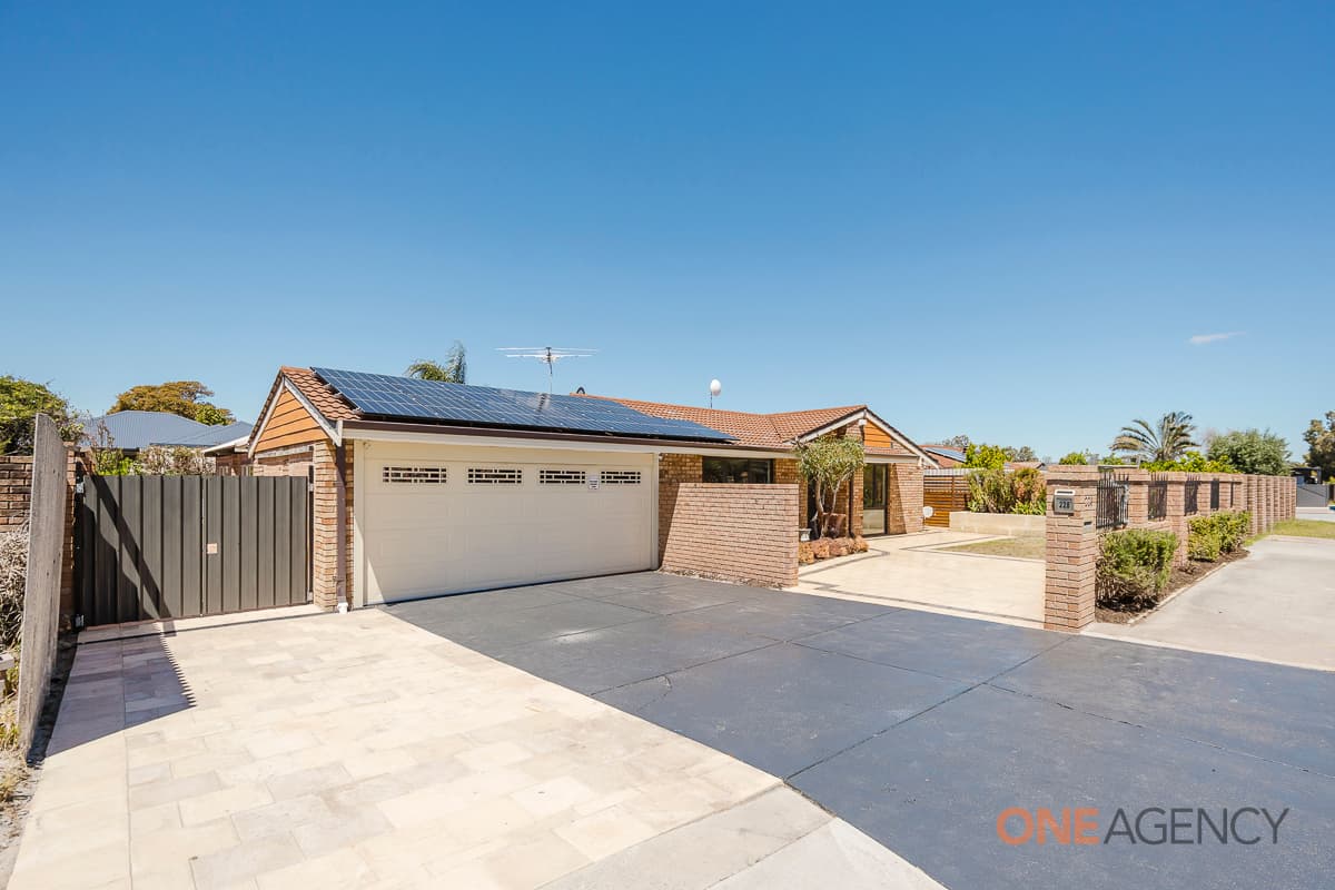 228 Crimea Street, Noranda, Noranda - Image 1