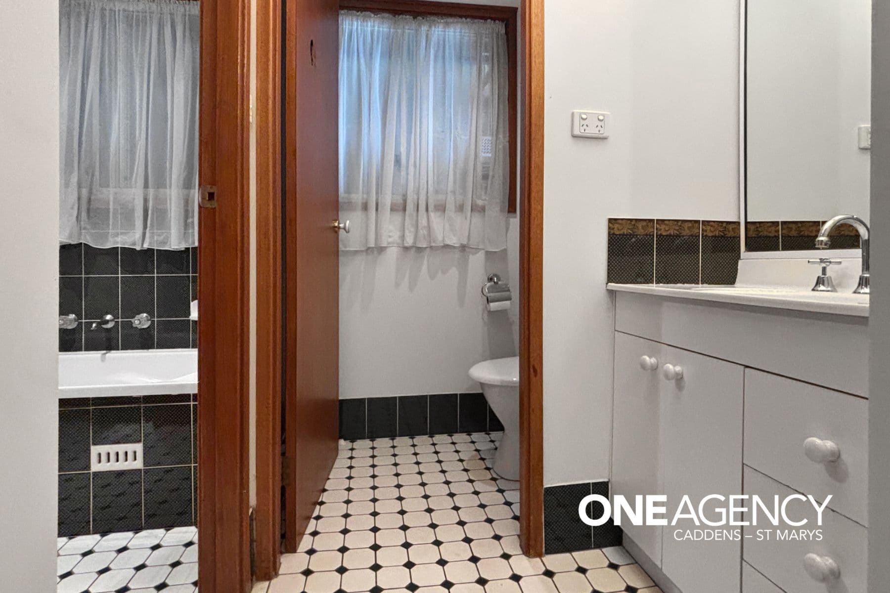 35 Sandpiper Crescent, Claremont Meadows, Claremont Meadows - Thumbnail 3
