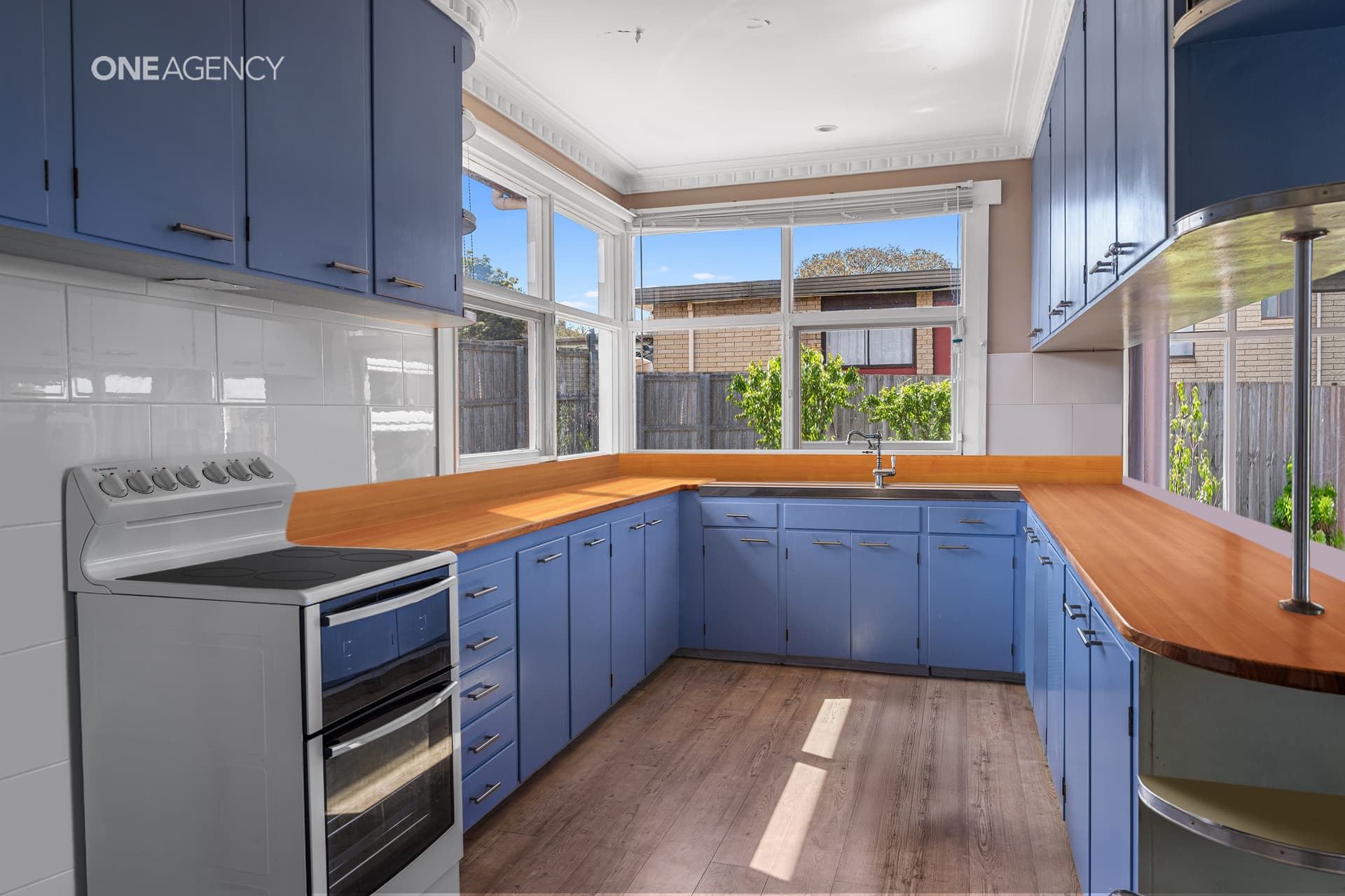 86 Caroline Street, East Devonport, East Devonport - Thumbnail 2
