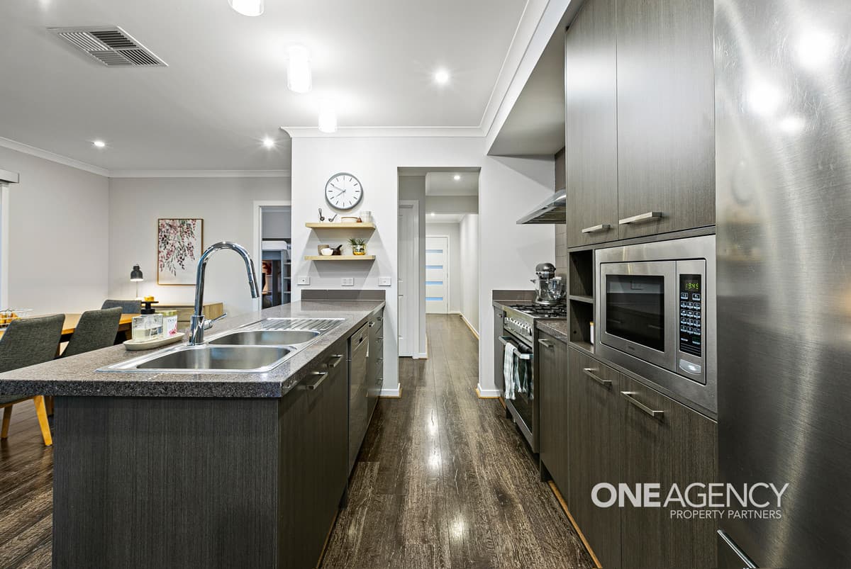 26 Harogen Drive, Werribee, Werribee - Thumbnail 5