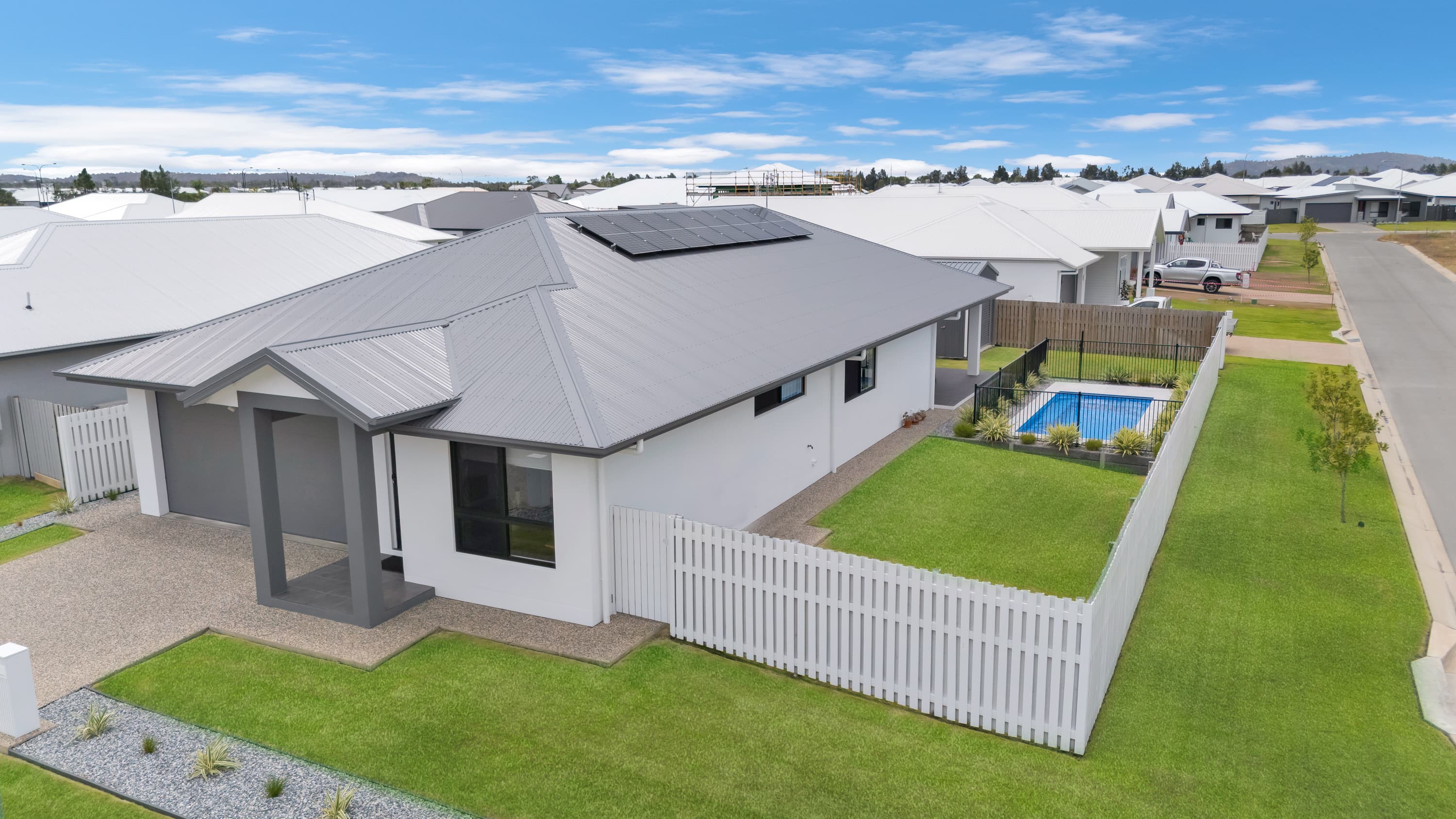 18 Raveena Entrance, Burdell, Burdell - Image 1