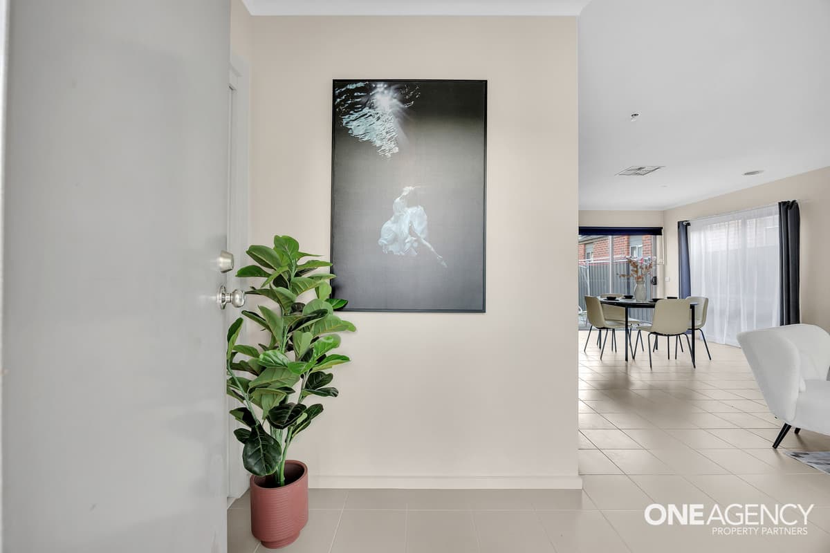 27A/39 Astley Crescent, Point Cook, Point Cook - Thumbnail 2