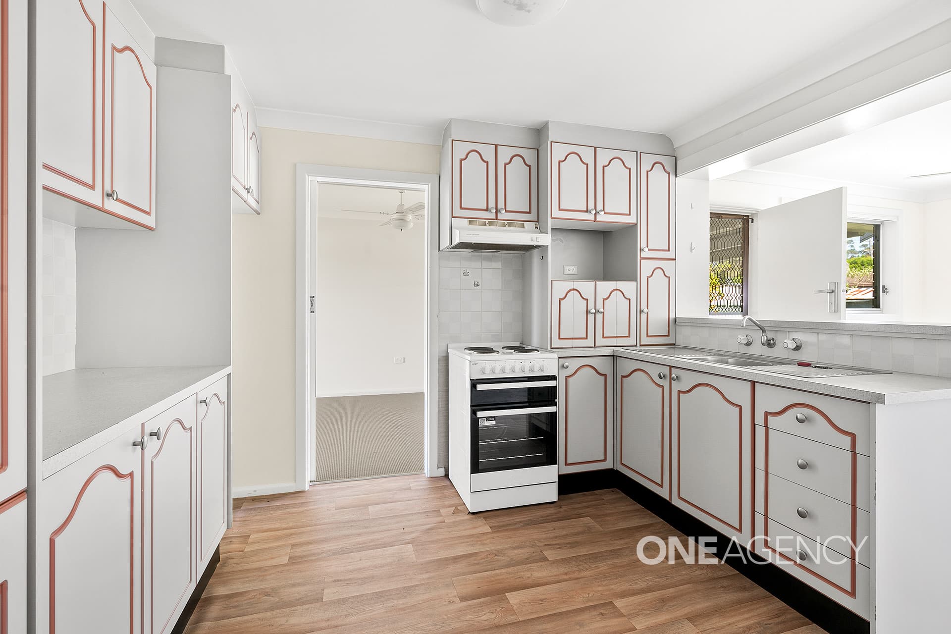 16 Salisbury Drive, Nowra, Nowra - Thumbnail 4