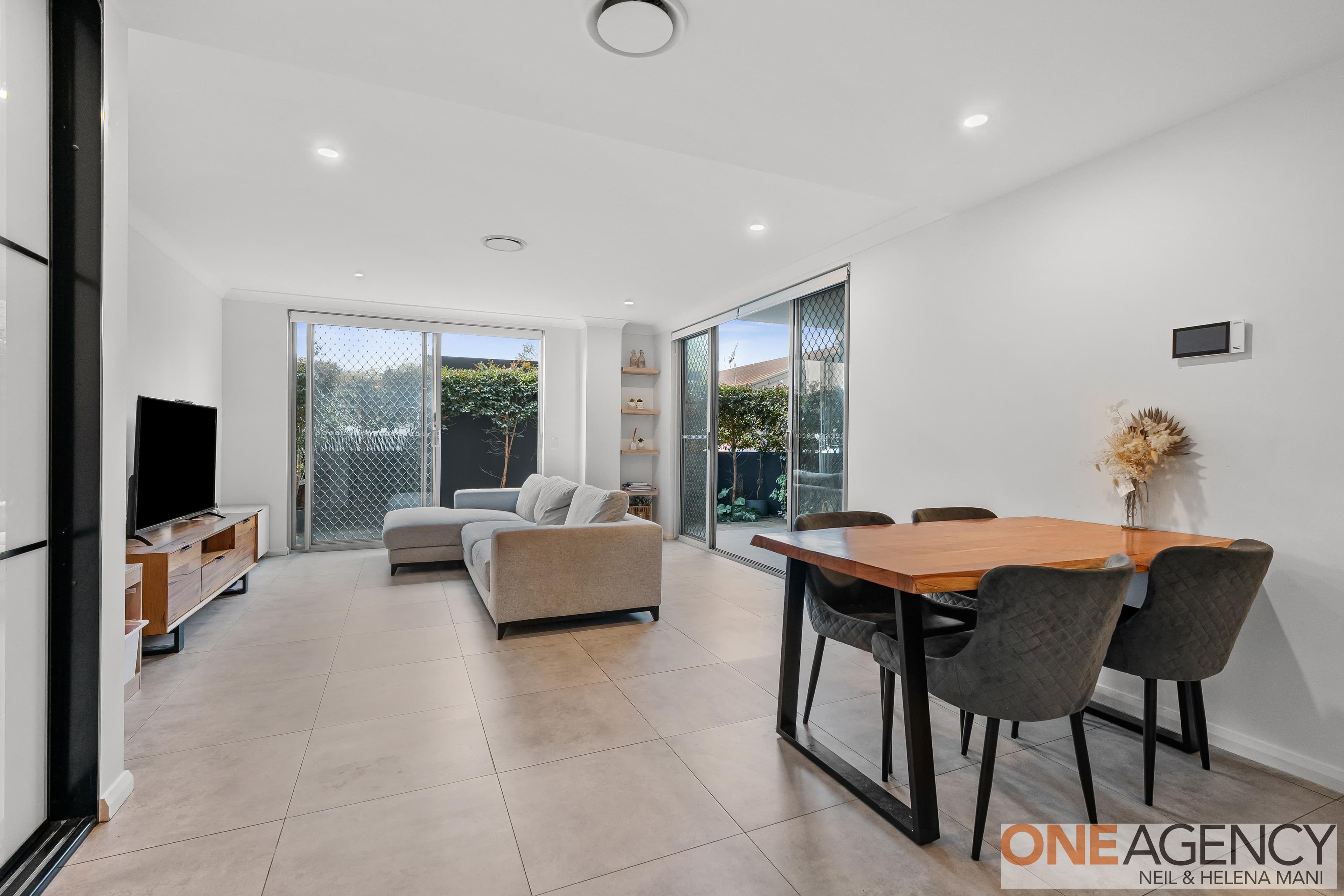 2/10 Fielder Street, West Gosford, West Gosford - Thumbnail 3