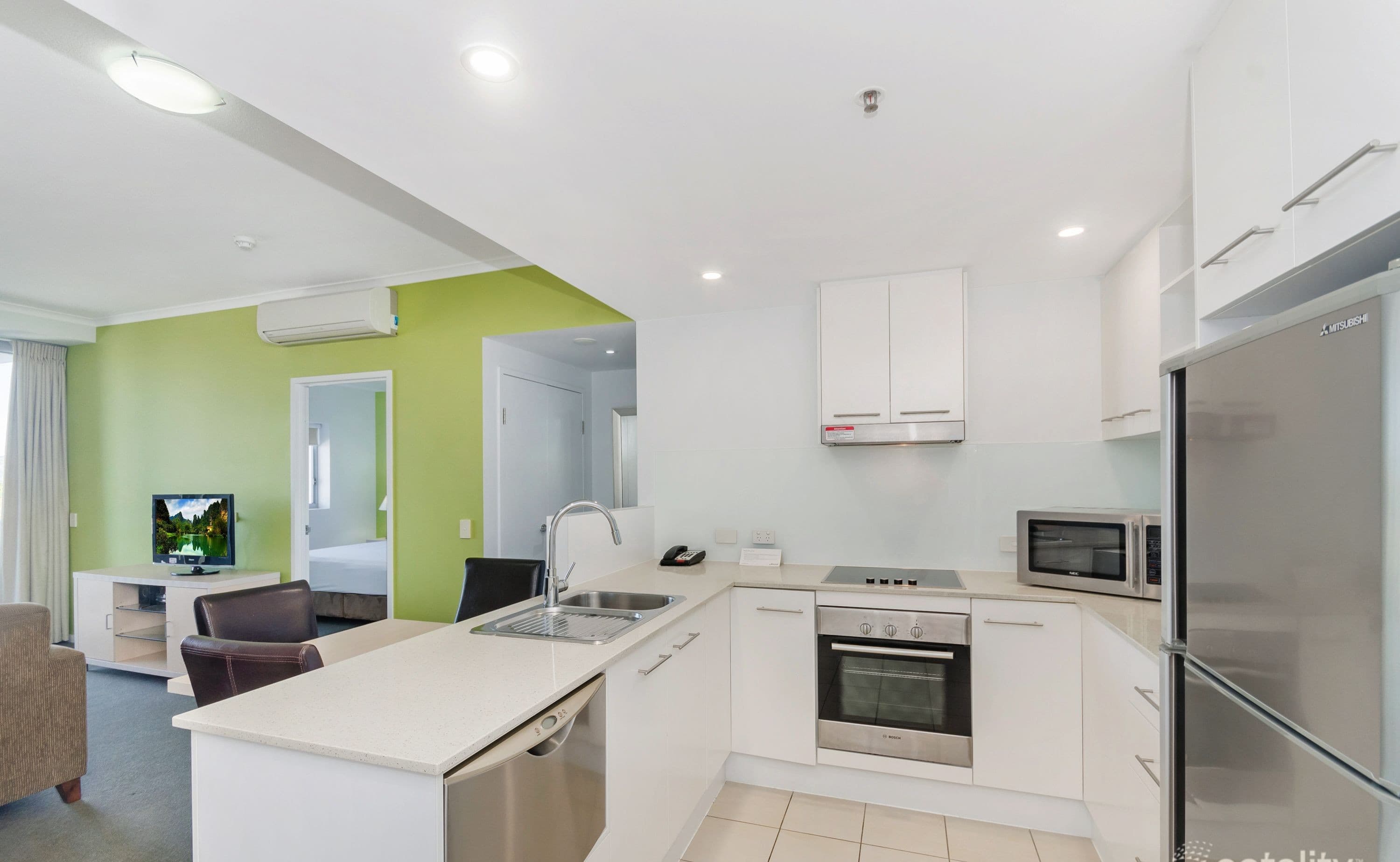 908/2 Dibbs Street, South Townsville, South Townsville - Thumbnail 2