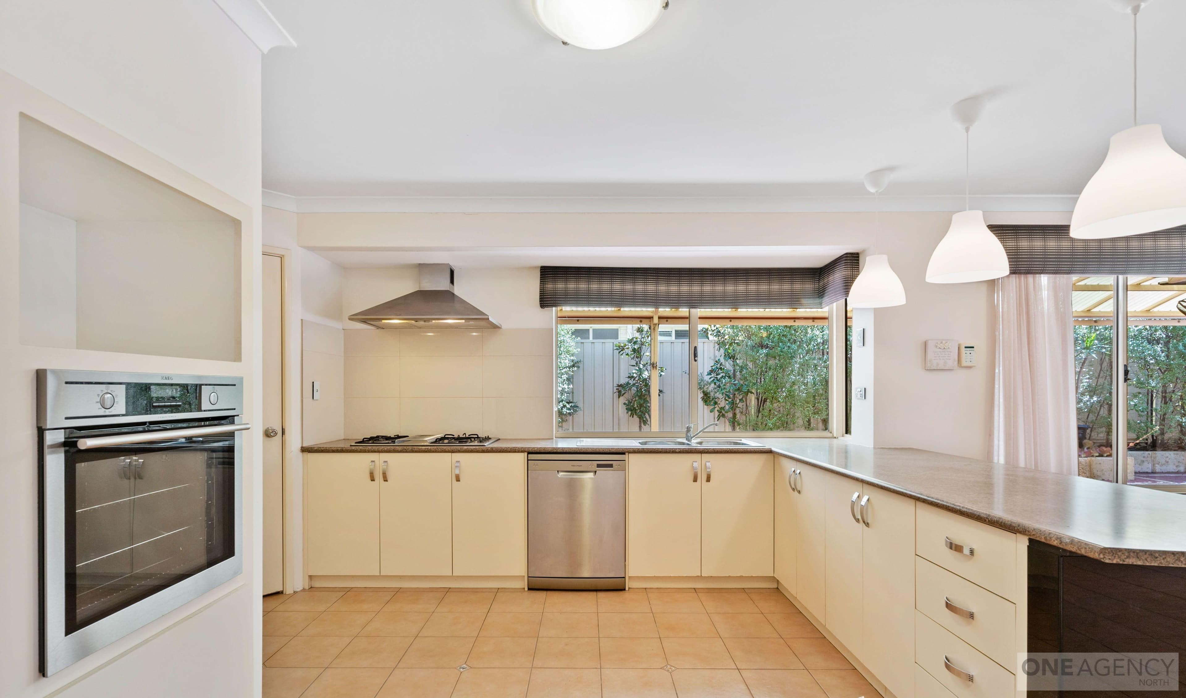 19 Camellia Way, Bennett Springs, Bennett Springs - Thumbnail 8
