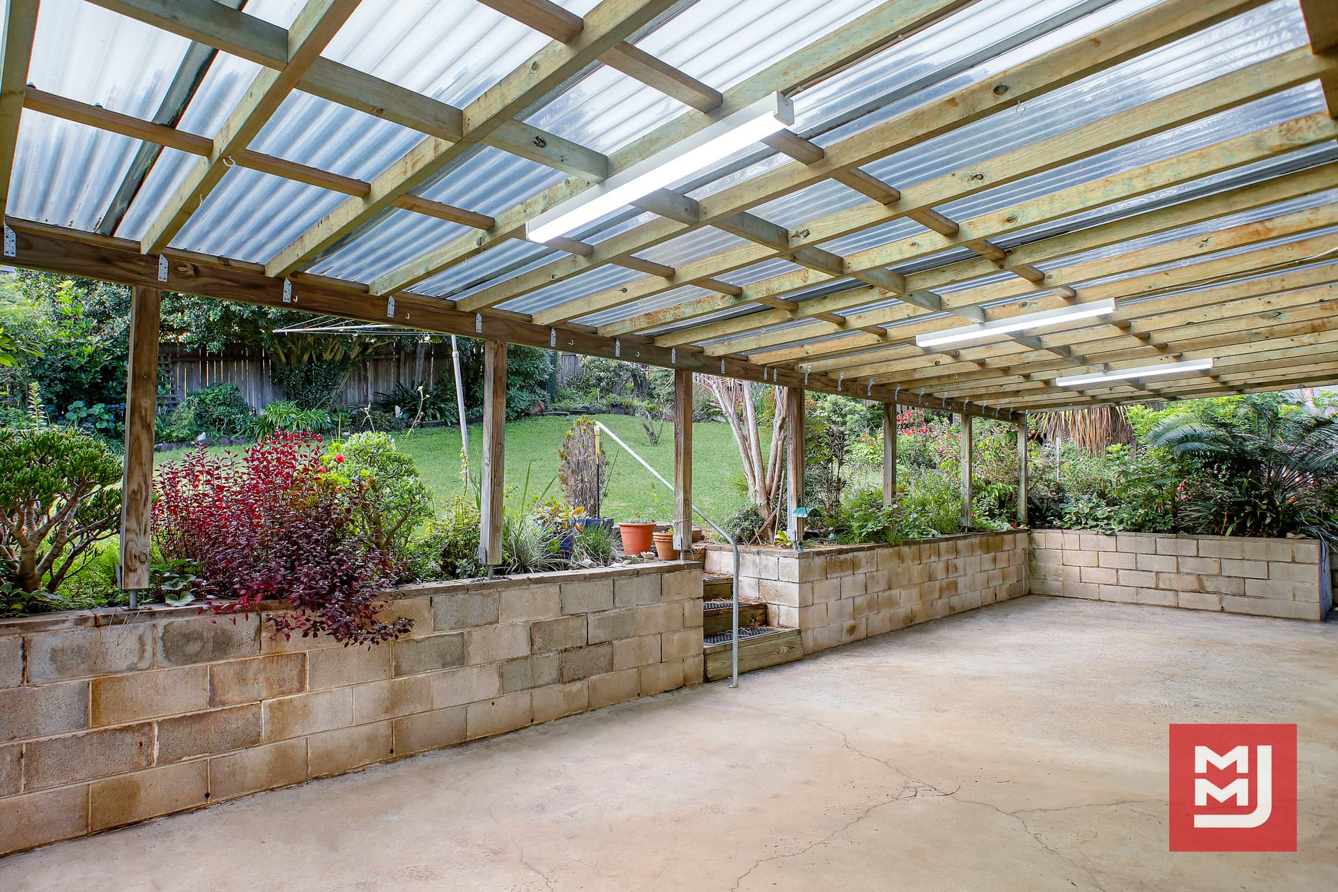94 Nottingham Street, Berkeley, Berkeley - Thumbnail 3
