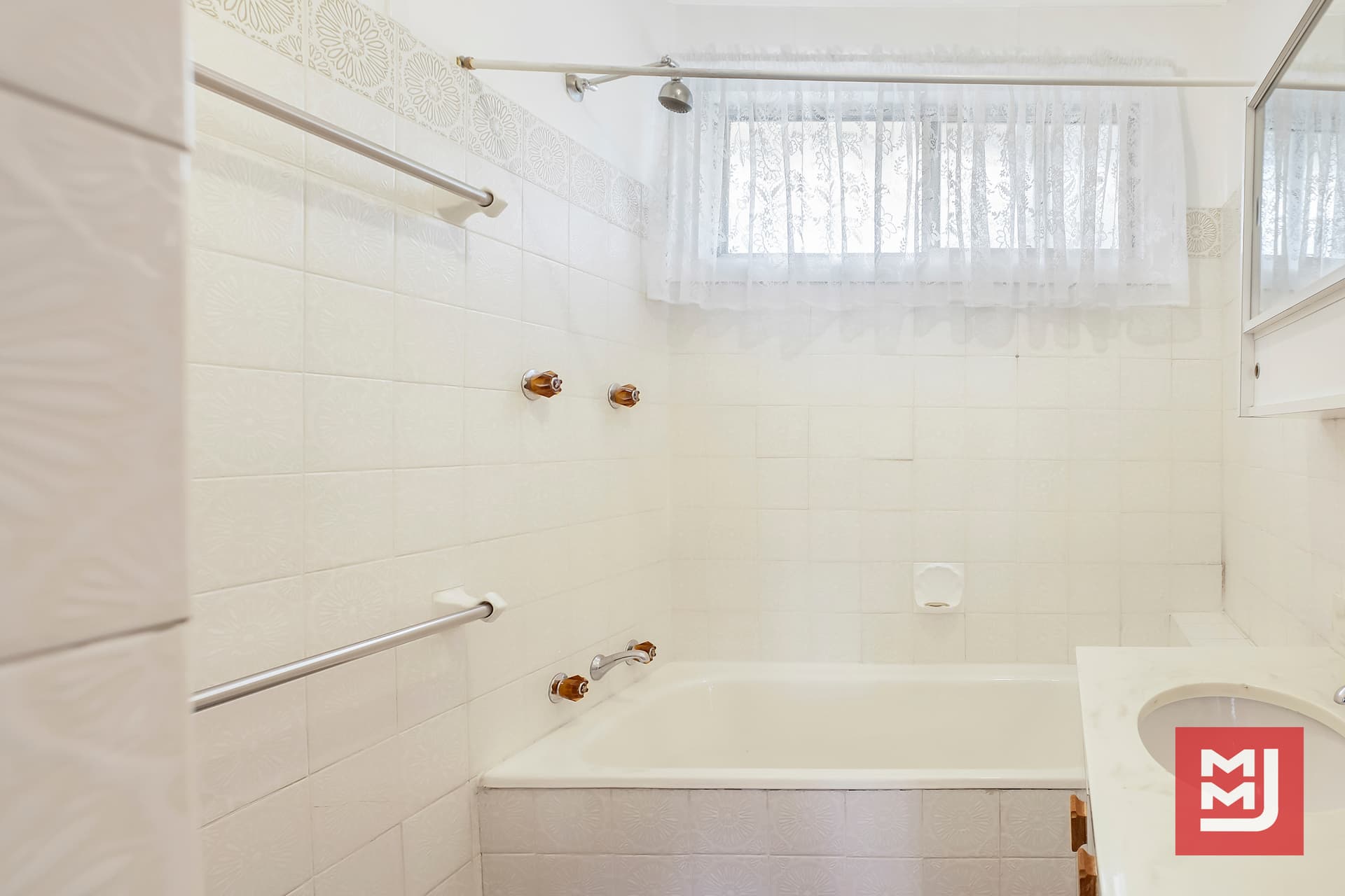 94 Nottingham Street, Berkeley, Berkeley - Thumbnail 5