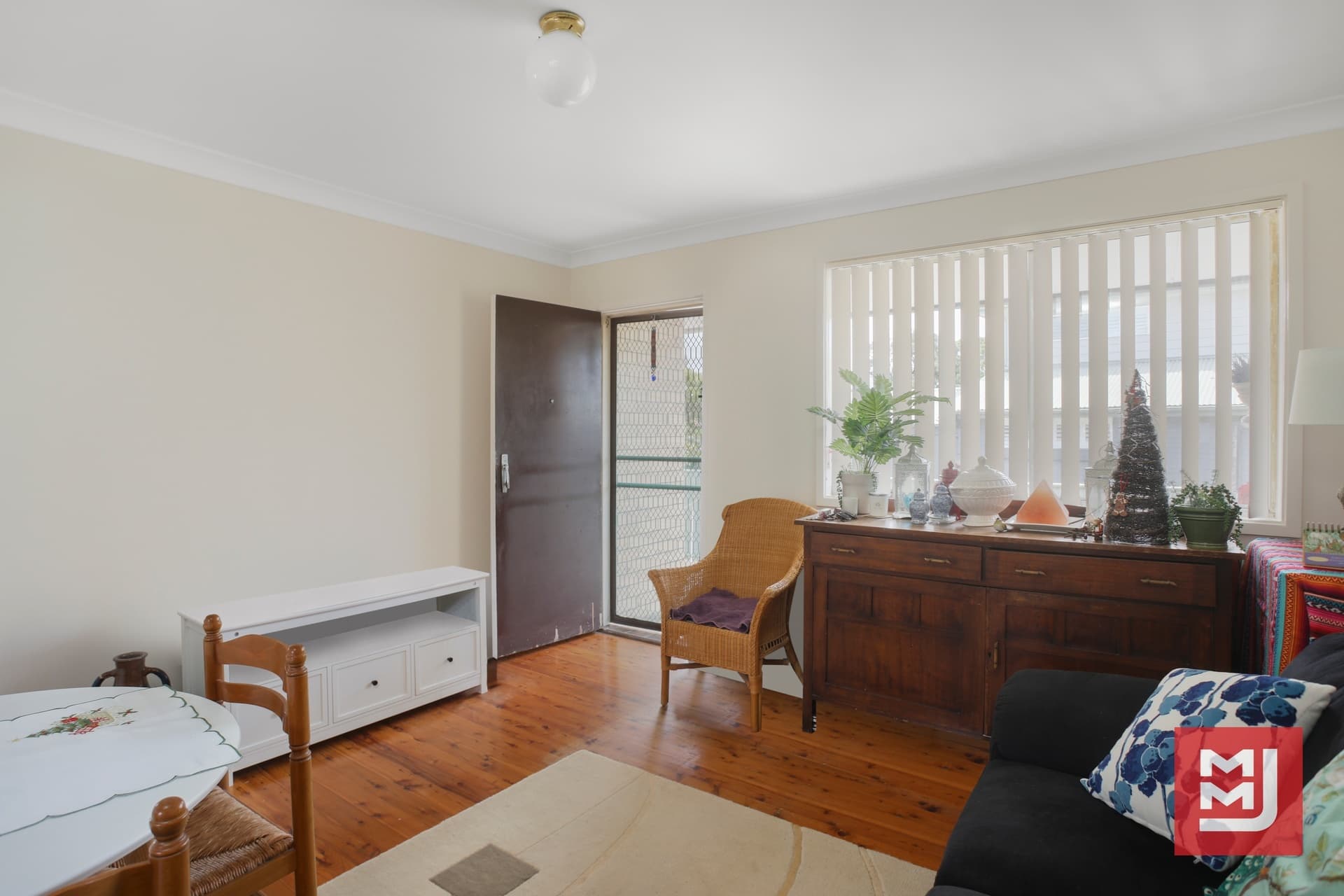 19 David Avenue, Oak Flats, Oak Flats - Thumbnail 3