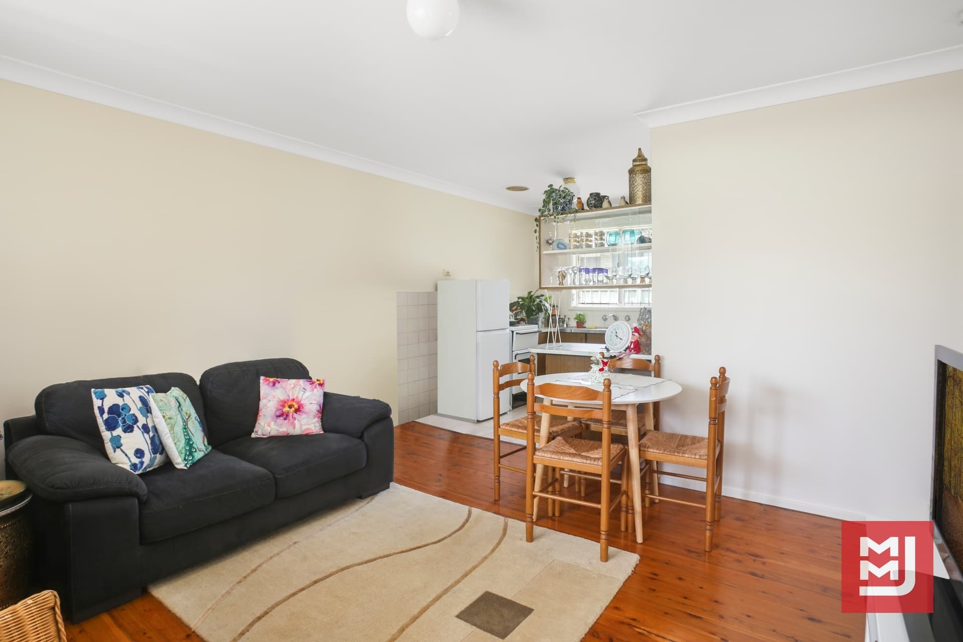 19 David Avenue, Oak Flats, Oak Flats - Thumbnail 6