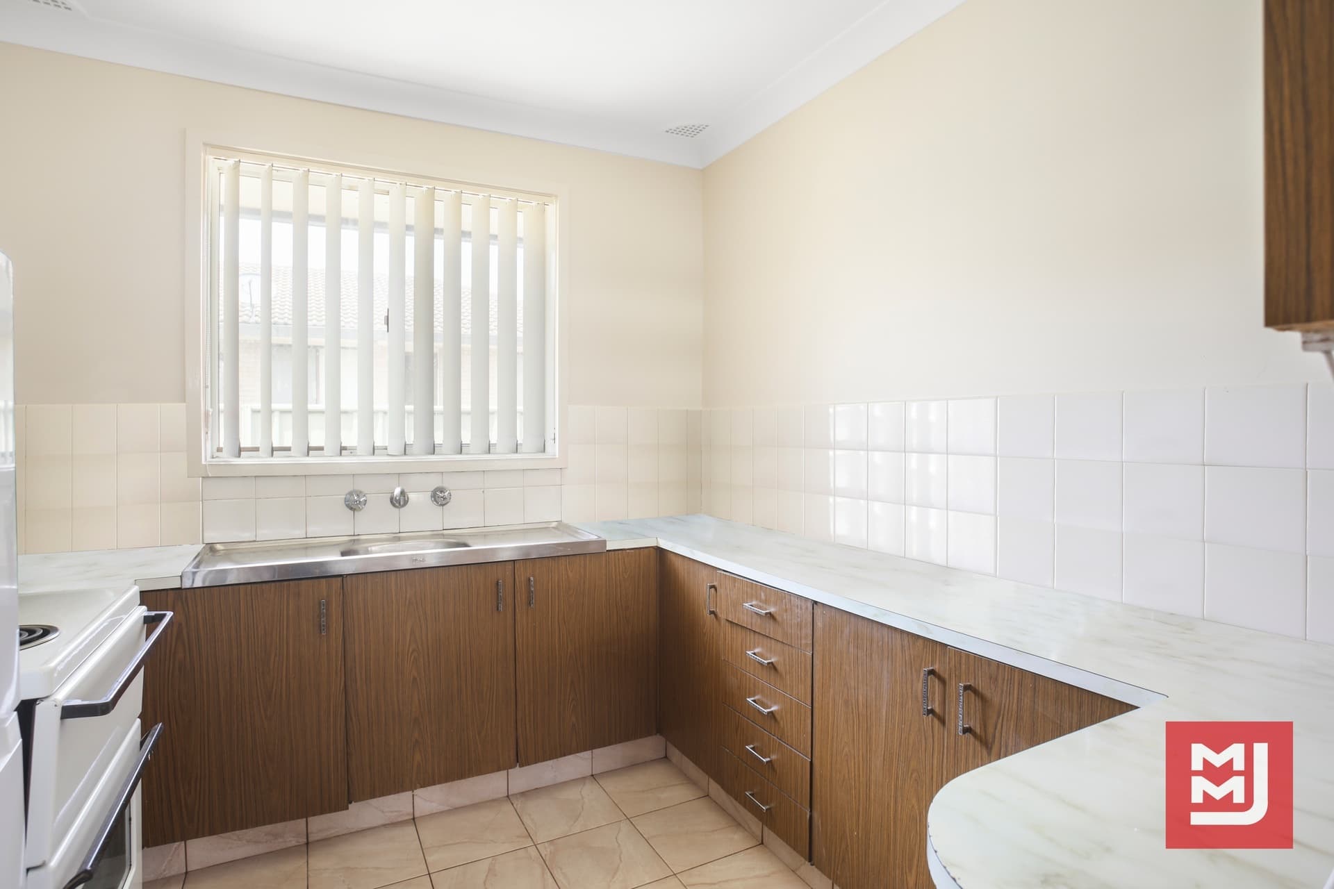19 David Avenue, Oak Flats, Oak Flats - Thumbnail 7