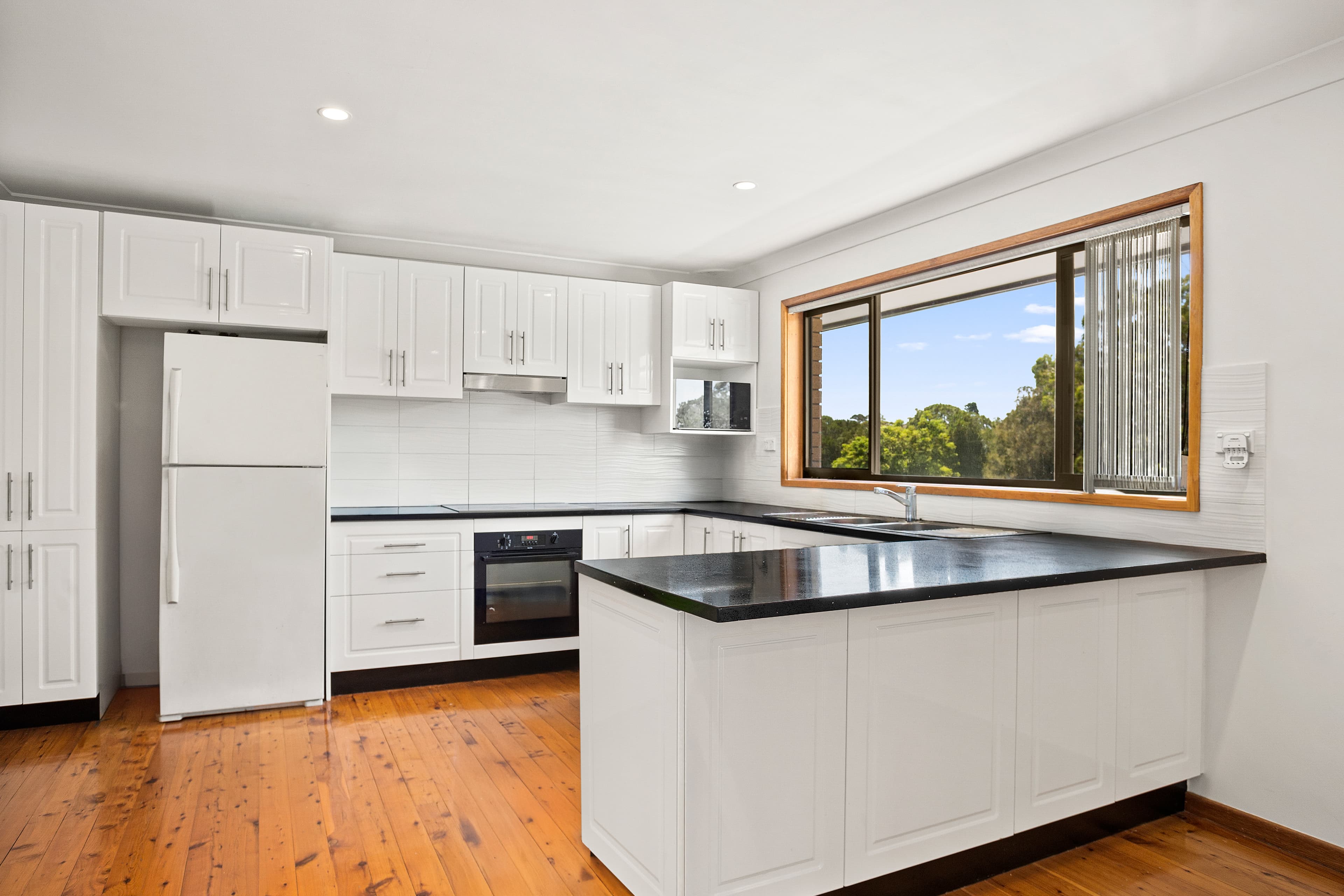 20 Cameron Crescent, Kiama Downs, Kiama Downs - Thumbnail 3