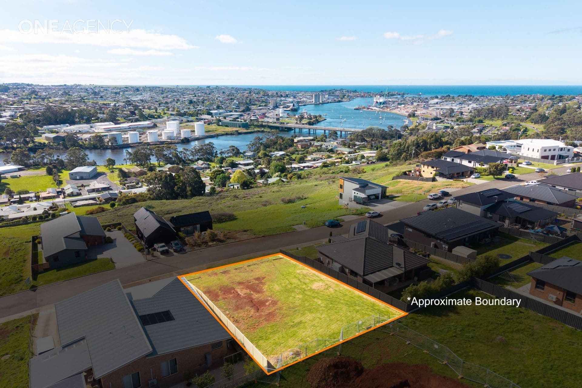 33A Skyline Drive, East Devonport, East Devonport - Thumbnail 3