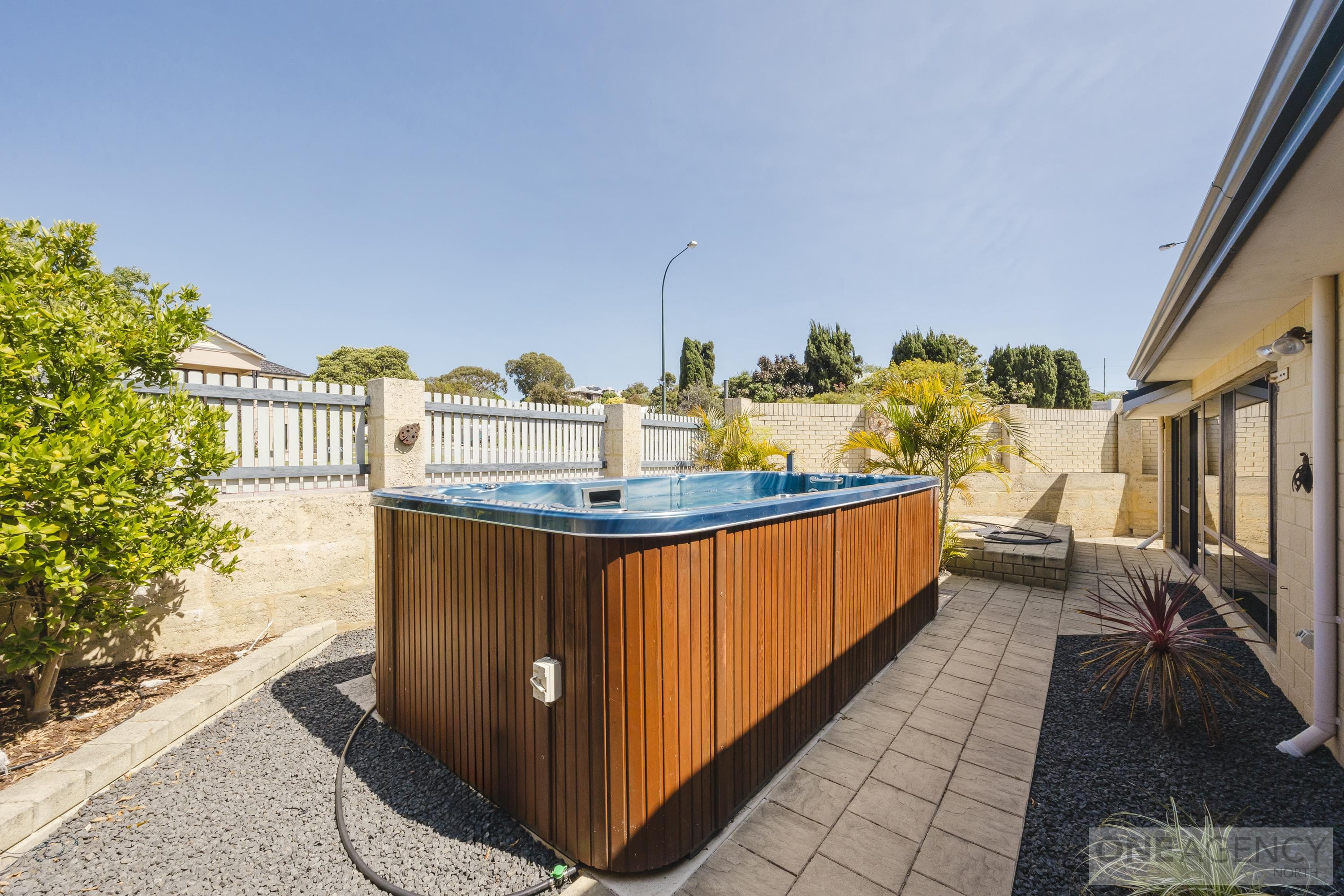 14 Birchwood Avenue, Woodlands, Woodlands - Thumbnail 6