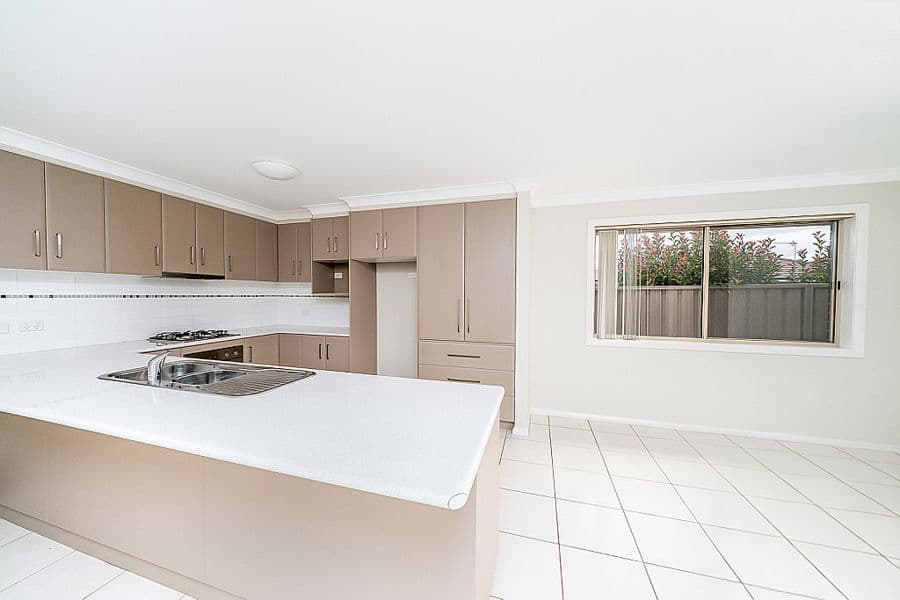 1/3 CARINYA Street, Glenfield Park, Glenfield Park - Thumbnail 6