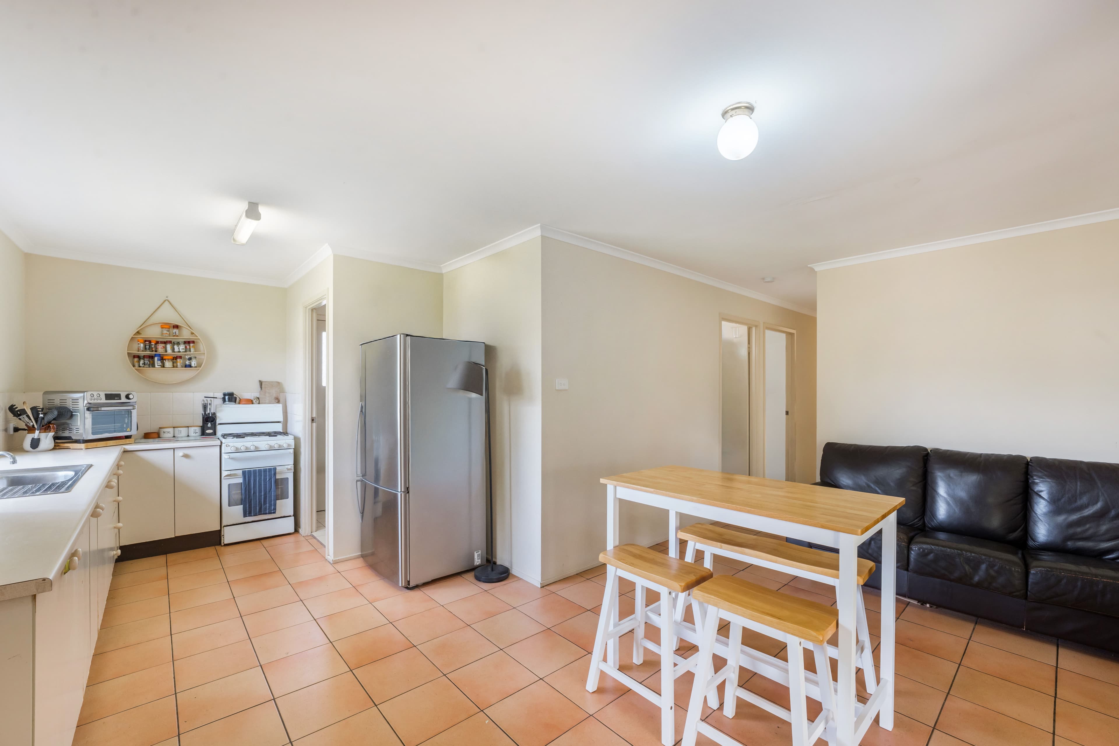 26 Crommelin Crescent, St Helens Park, St Helens Park - Thumbnail 8