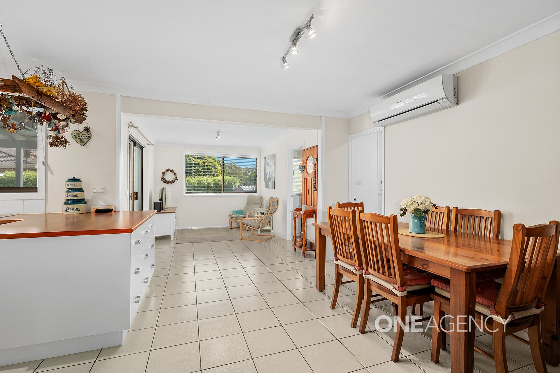 38 Fuchsia Crescent, Bomaderry, Bomaderry - Thumbnail 5