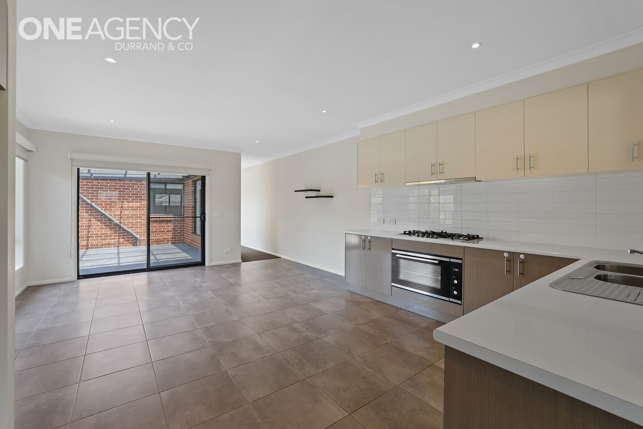 2/26 Shakespeare Court, Drouin, Drouin - Thumbnail 2