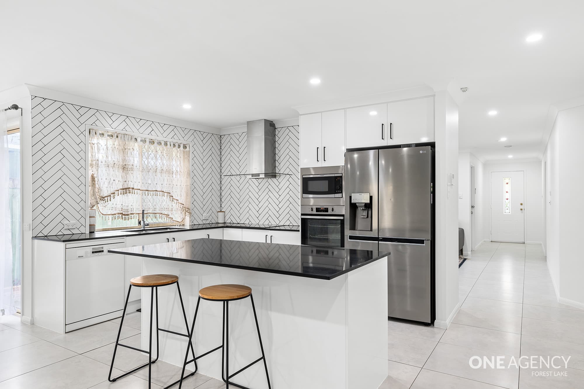 22 Cooroy Street, Forest Lake, Forest Lake - Thumbnail 3