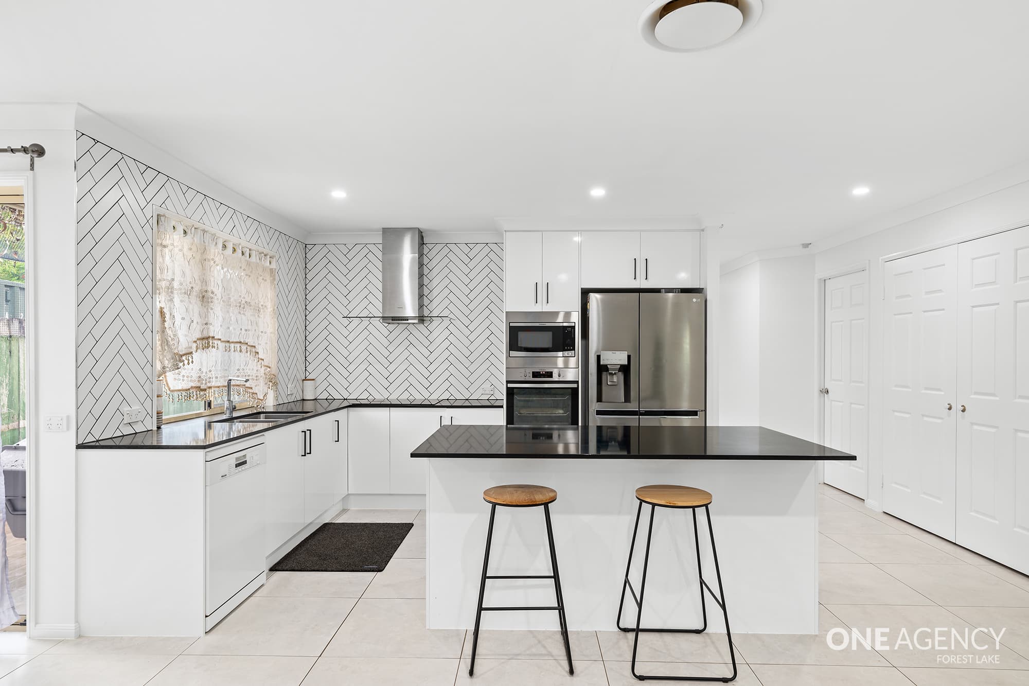 22 Cooroy Street, Forest Lake, Forest Lake - Thumbnail 4