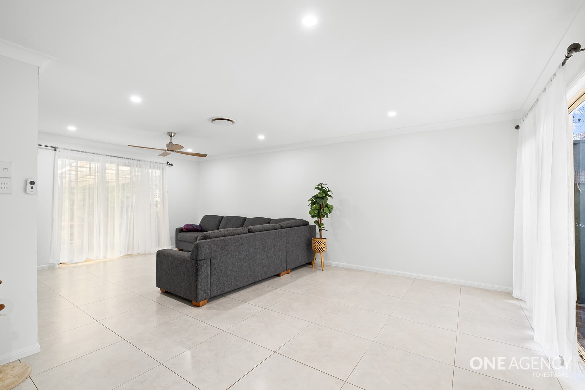 22 Cooroy Street, Forest Lake, Forest Lake - Thumbnail 5