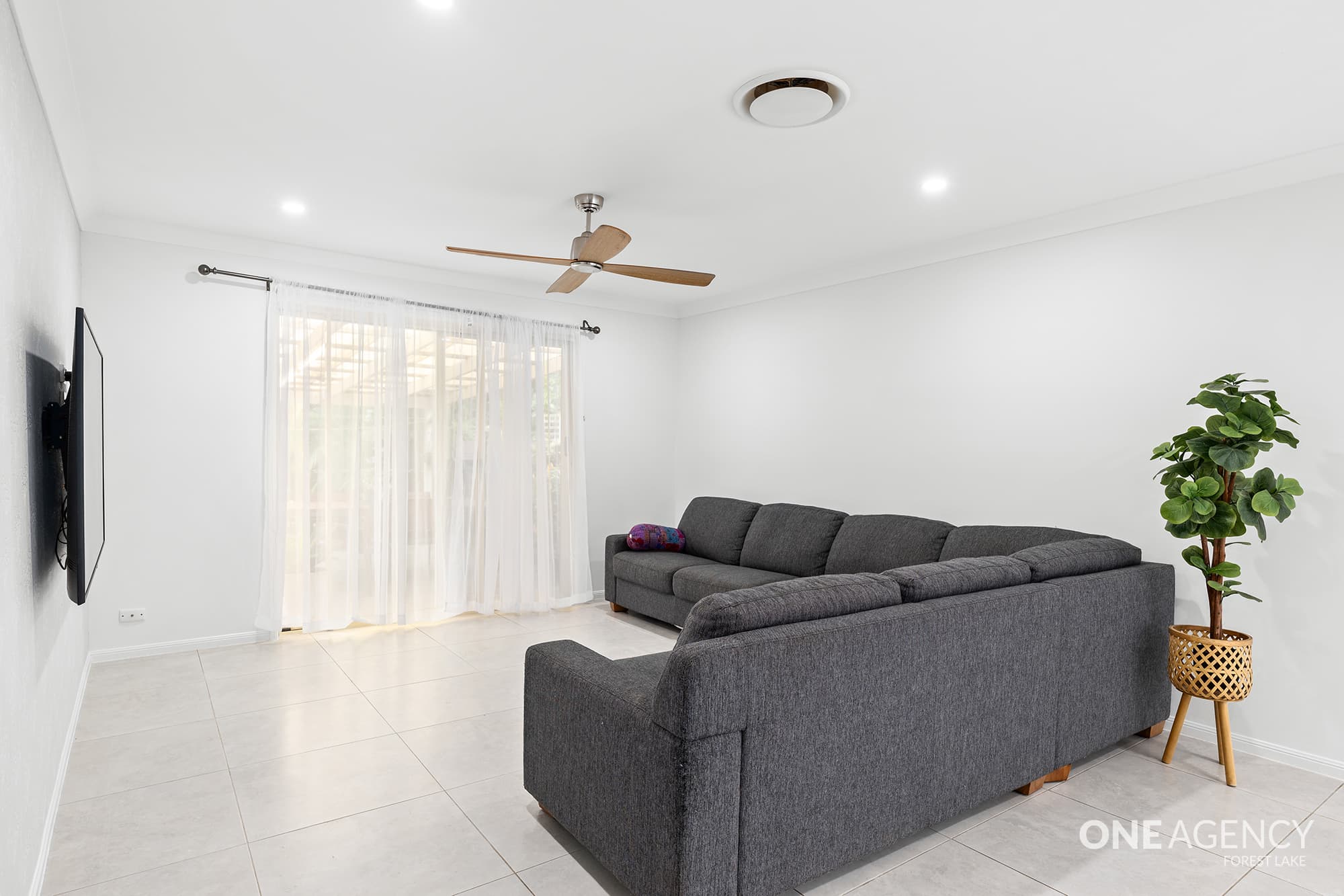 22 Cooroy Street, Forest Lake, Forest Lake - Thumbnail 6