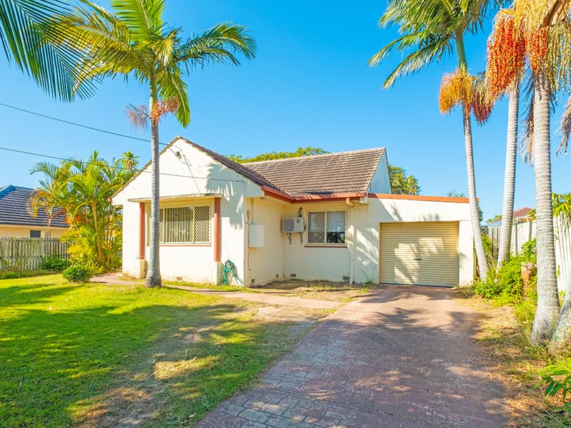 51 Buddleia, Inala, Inala - Image 1