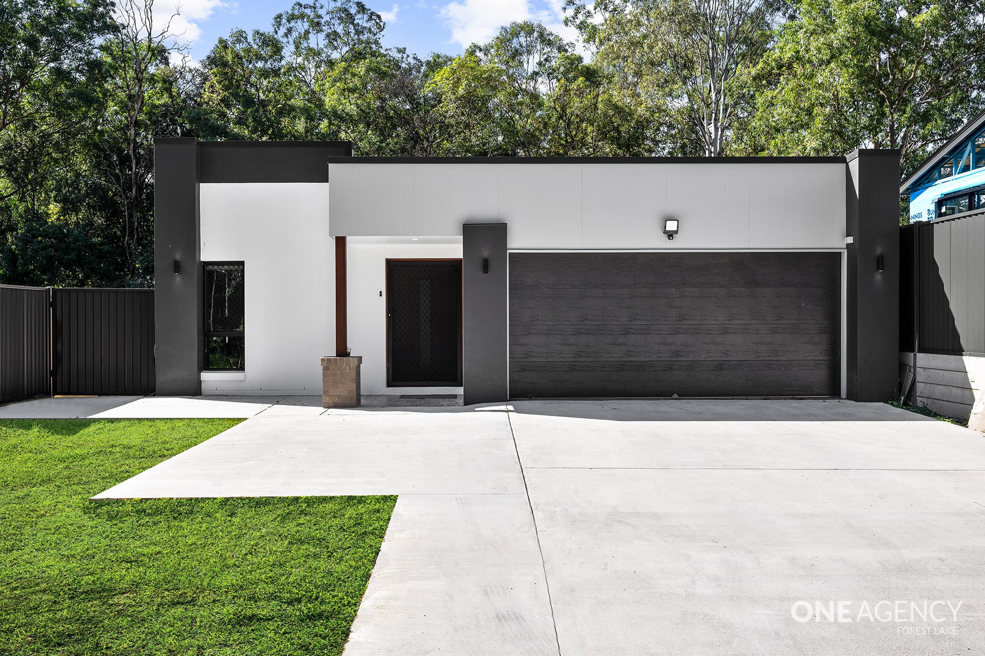 12 Falkland Street West, Heathwood, Heathwood - Image 1
