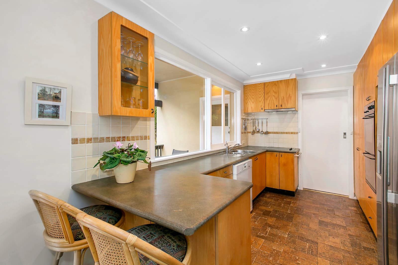 4 Christopher Place, Beacon Hill, Beacon Hill - Thumbnail 4
