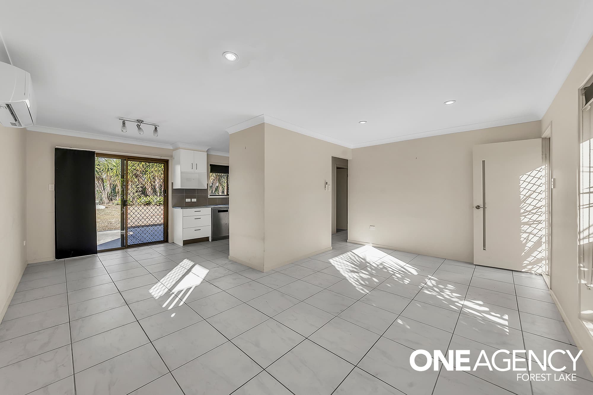 3 Helen Street, North Booval, North Booval - Thumbnail 3