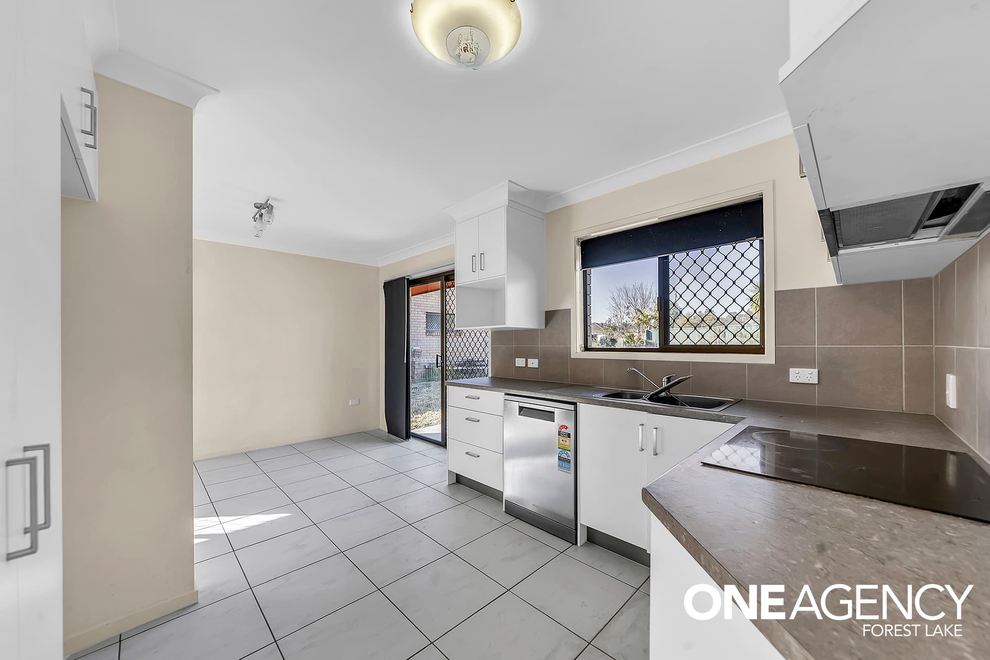 3 Helen Street, North Booval, North Booval - Thumbnail 5