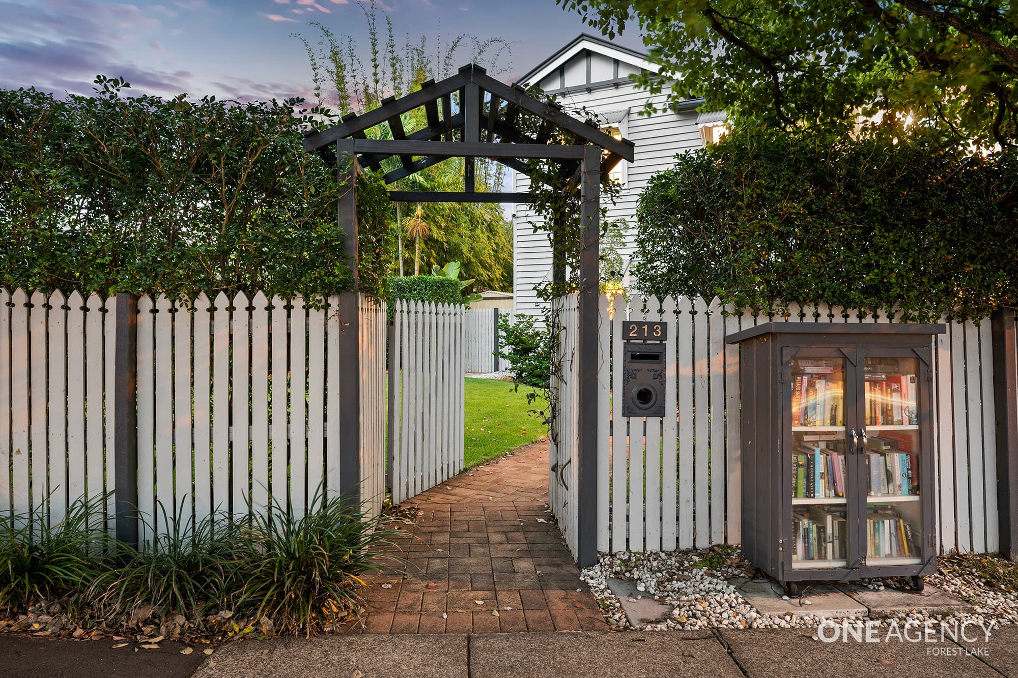 213 Honour Avenue, Chelmer, Chelmer - Thumbnail 2