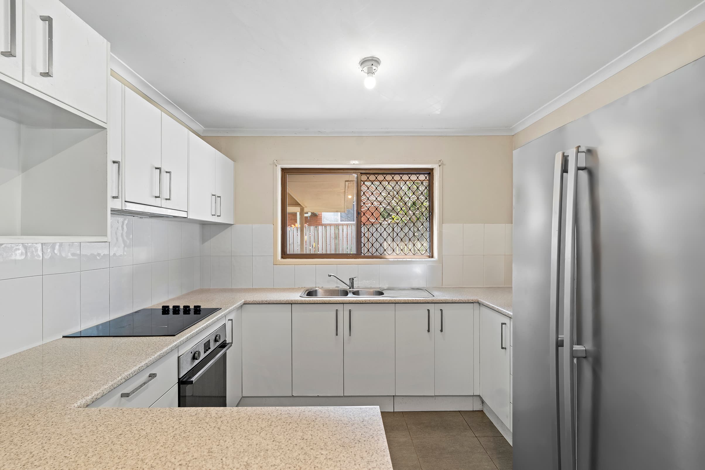 11 Anchusa Street, Kingston, Kingston - Thumbnail 4