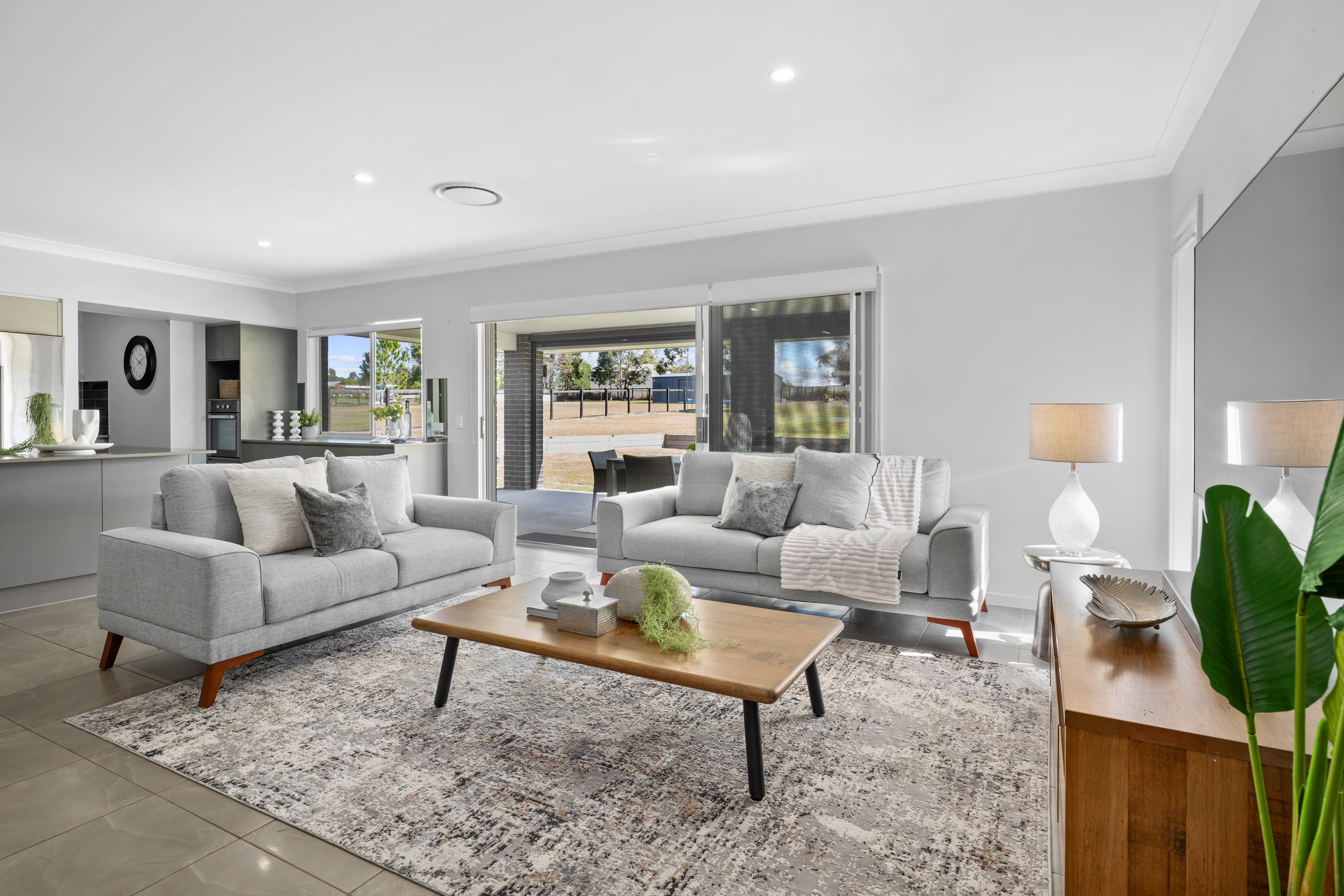 111-115 Melrose Place, New Beith, New Beith - Thumbnail 4
