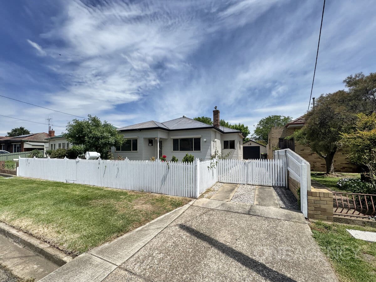 16 Murray Street, Goulburn, Goulburn - Image 1
